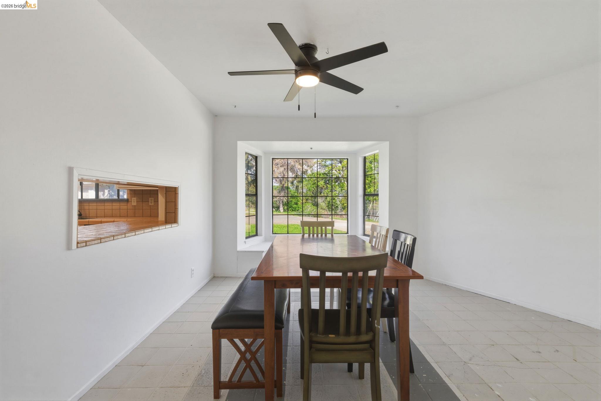 Detail Gallery Image 12 of 59 For 18344 Zeni Ln, Tuolumne,  CA 95379 - 3 Beds | 2/1 Baths