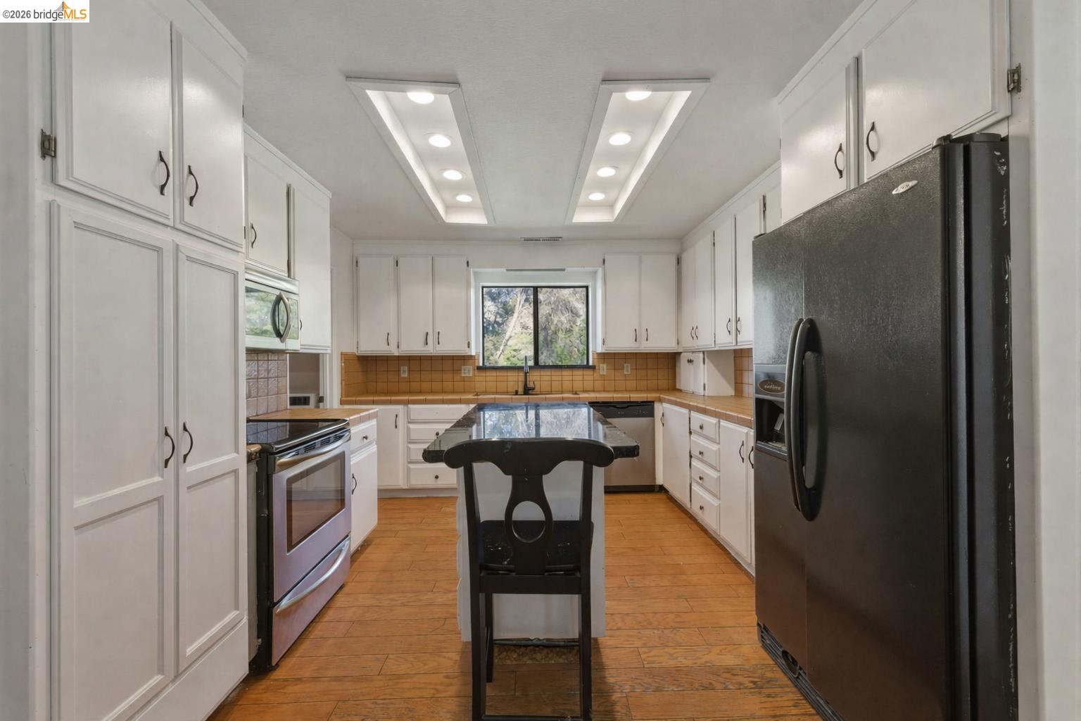 Detail Gallery Image 15 of 59 For 18344 Zeni Ln, Tuolumne,  CA 95379 - 3 Beds | 2/1 Baths