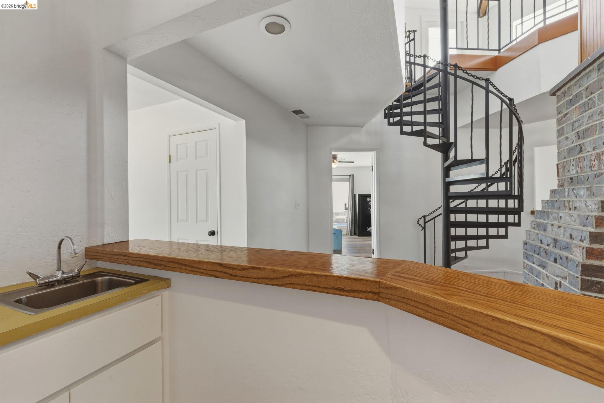 Detail Gallery Image 32 of 59 For 18344 Zeni Ln, Tuolumne,  CA 95379 - 3 Beds | 2/1 Baths