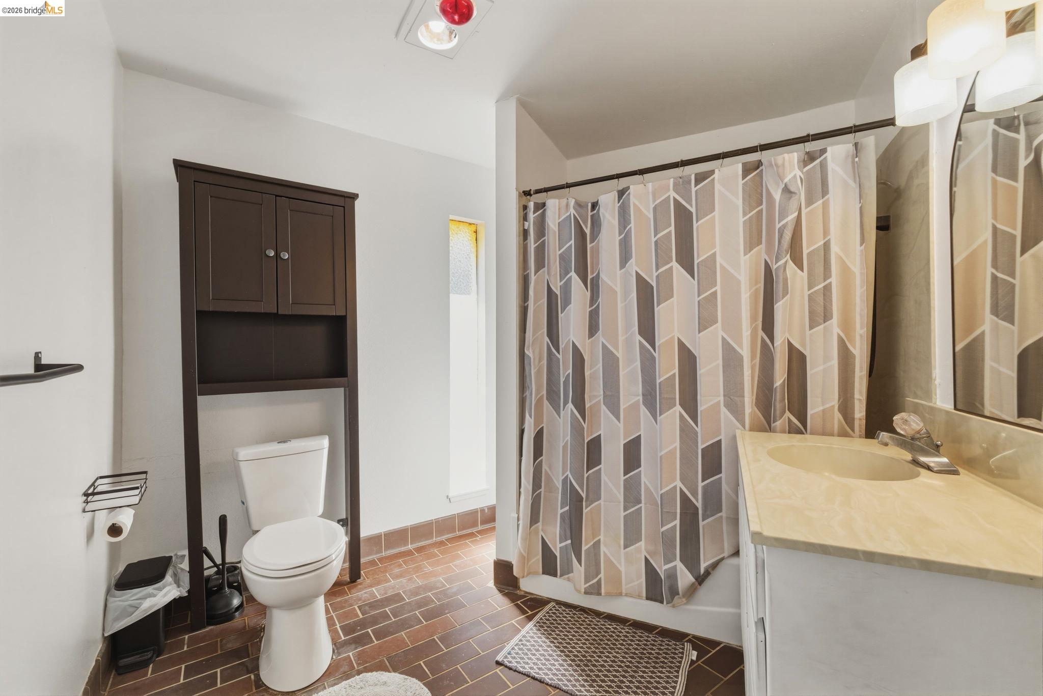 Detail Gallery Image 33 of 59 For 18344 Zeni Ln, Tuolumne,  CA 95379 - 3 Beds | 2/1 Baths