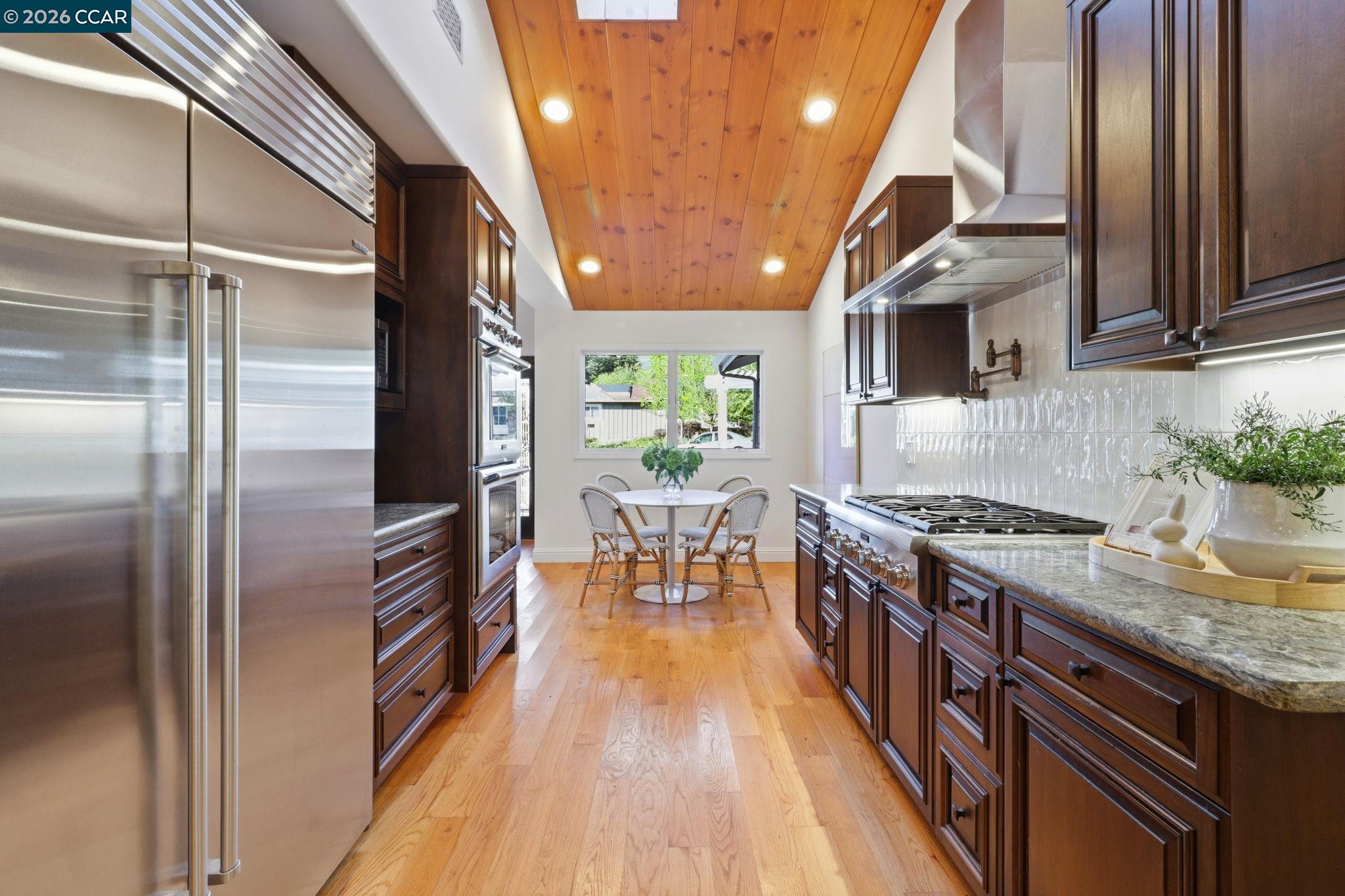 Detail Gallery Image 10 of 43 For 1124 Sanders Dr, Moraga,  CA 94556 - 4 Beds | 3 Baths