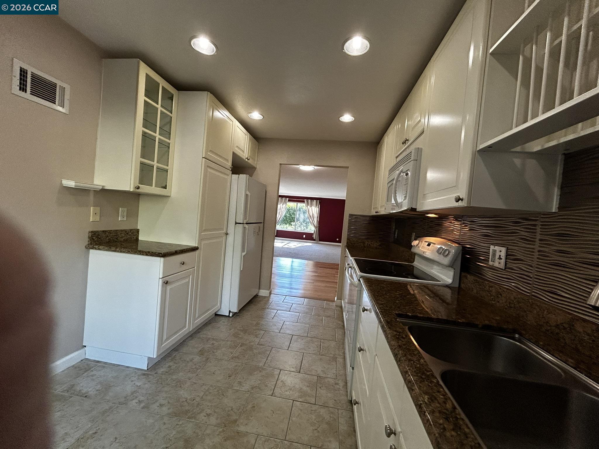 Detail Gallery Image 47 of 58 For 2055 Cactus Ct #2,  Walnut Creek,  CA 94595 - 2 Beds | 2 Baths