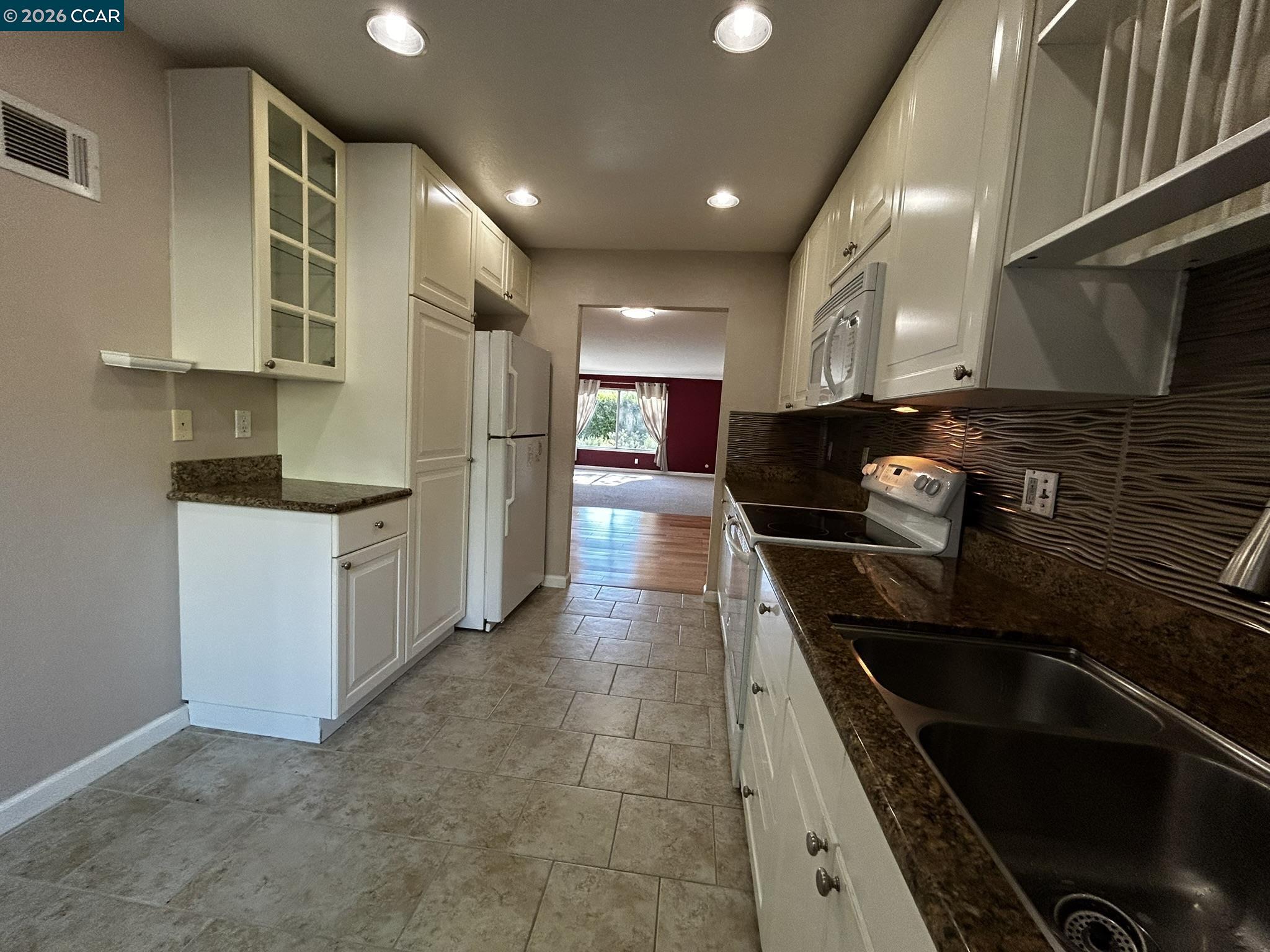 Detail Gallery Image 48 of 58 For 2055 Cactus Ct #2,  Walnut Creek,  CA 94595 - 2 Beds | 2 Baths