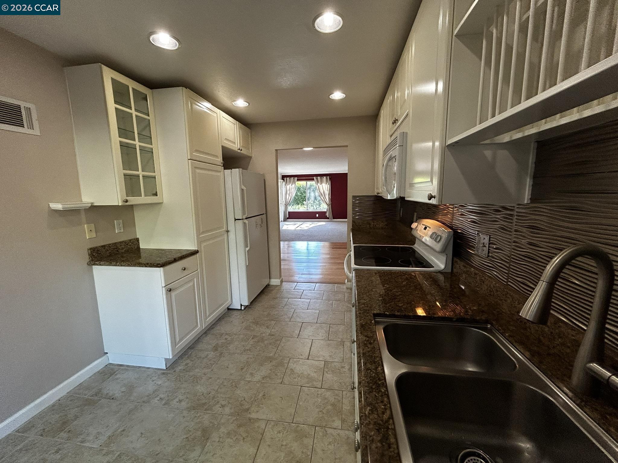 Detail Gallery Image 49 of 58 For 2055 Cactus Ct #2,  Walnut Creek,  CA 94595 - 2 Beds | 2 Baths