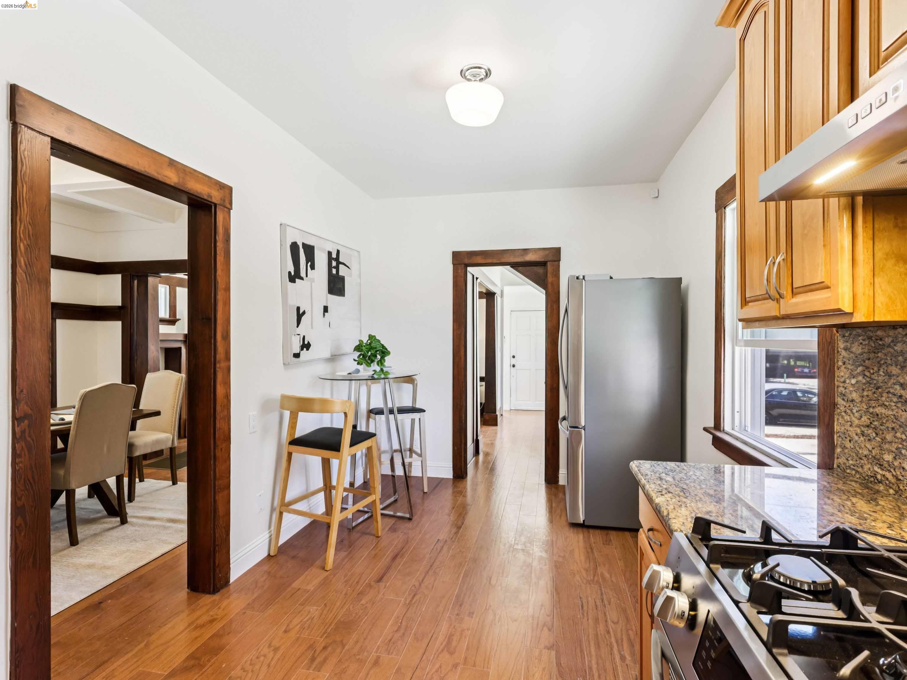 Detail Gallery Image 11 of 51 For 425 Central Ave, Alameda,  CA 94501 - – Beds | – Baths