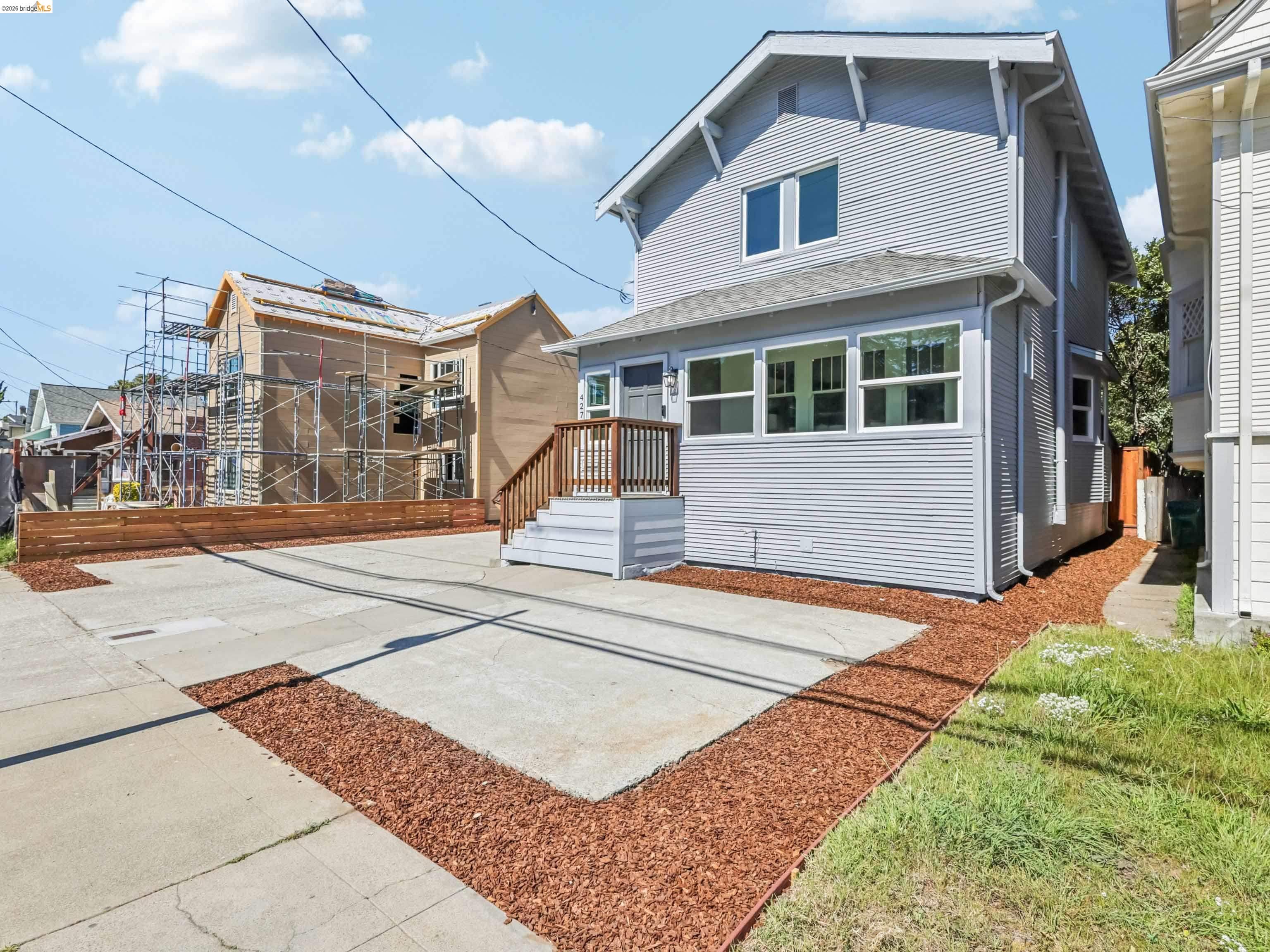 Detail Gallery Image 4 of 51 For 425 Central Ave, Alameda,  CA 94501 - – Beds | – Baths