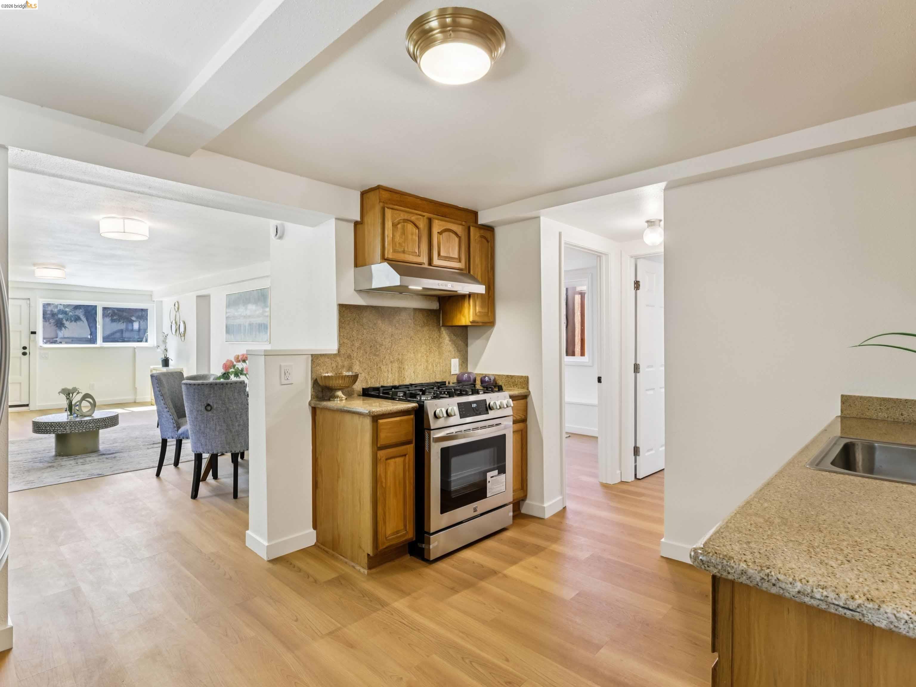 Detail Gallery Image 35 of 51 For 425 Central Ave, Alameda,  CA 94501 - – Beds | – Baths