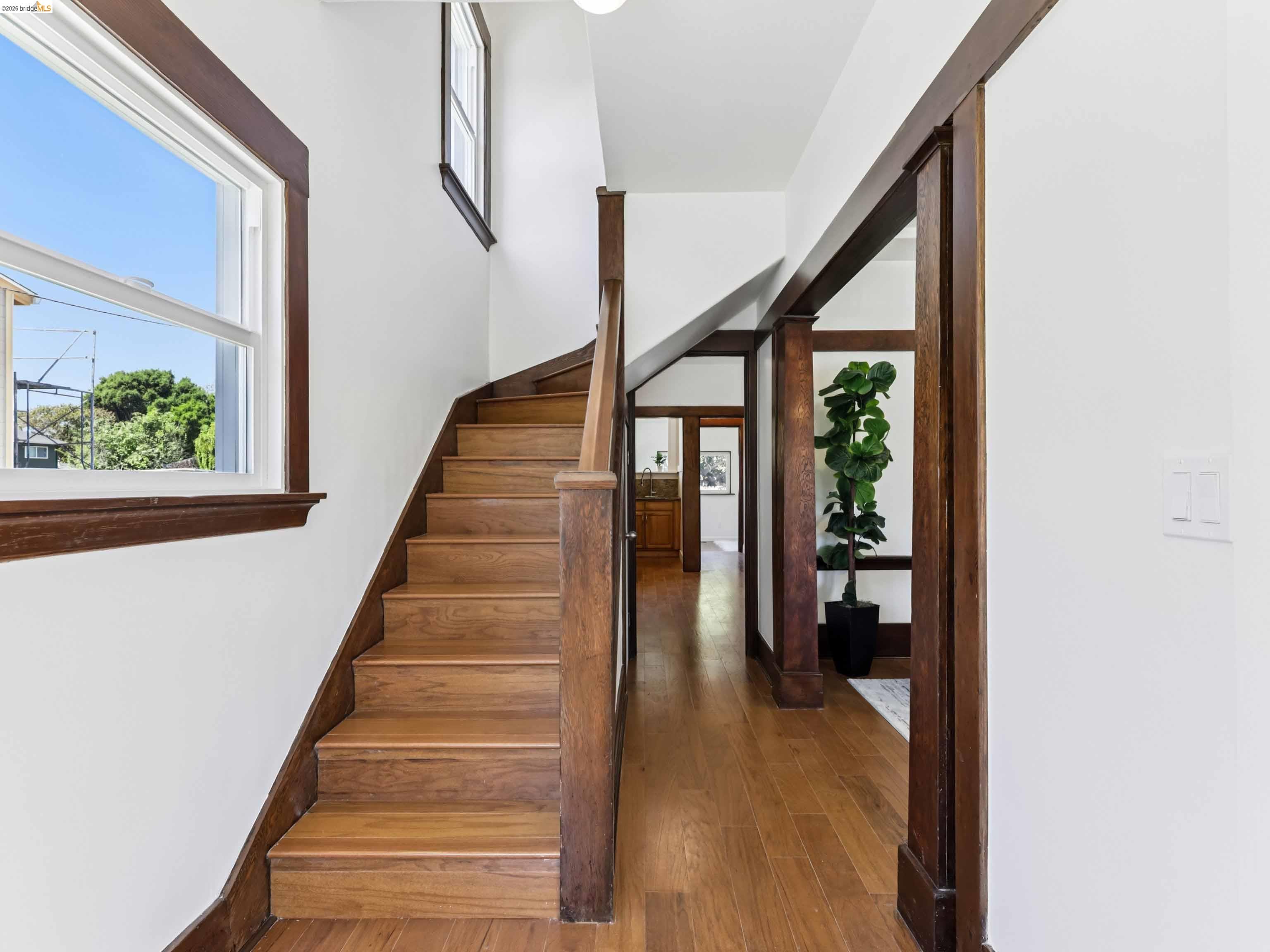 Detail Gallery Image 6 of 51 For 425 Central Ave, Alameda,  CA 94501 - – Beds | – Baths