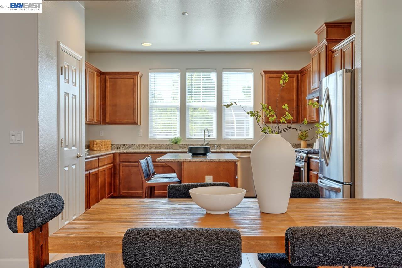 Detail Gallery Image 12 of 31 For 2943 Pescadero Ter, Fremont,  CA 94538 - 3 Beds | 2/1 Baths