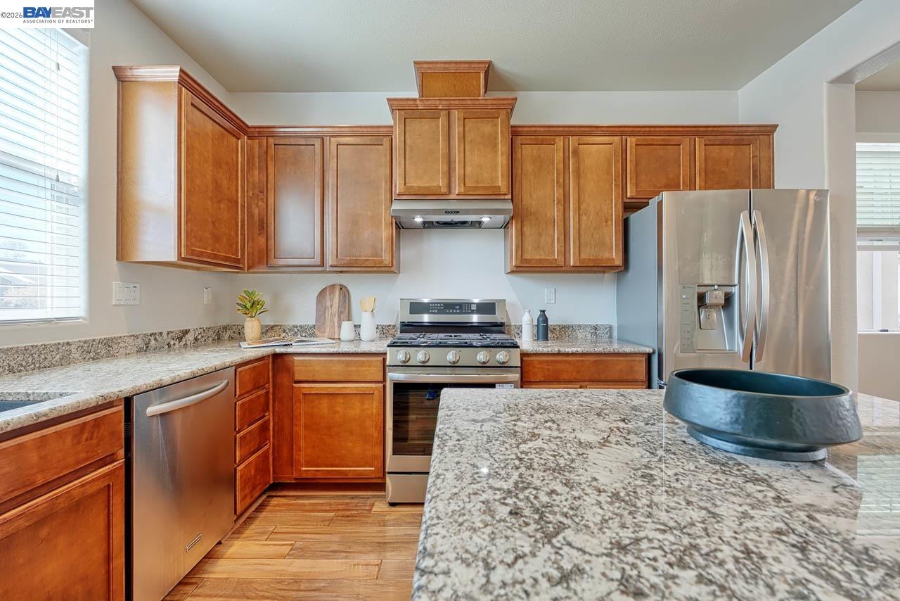 Detail Gallery Image 14 of 31 For 2943 Pescadero Ter, Fremont,  CA 94538 - 3 Beds | 2/1 Baths