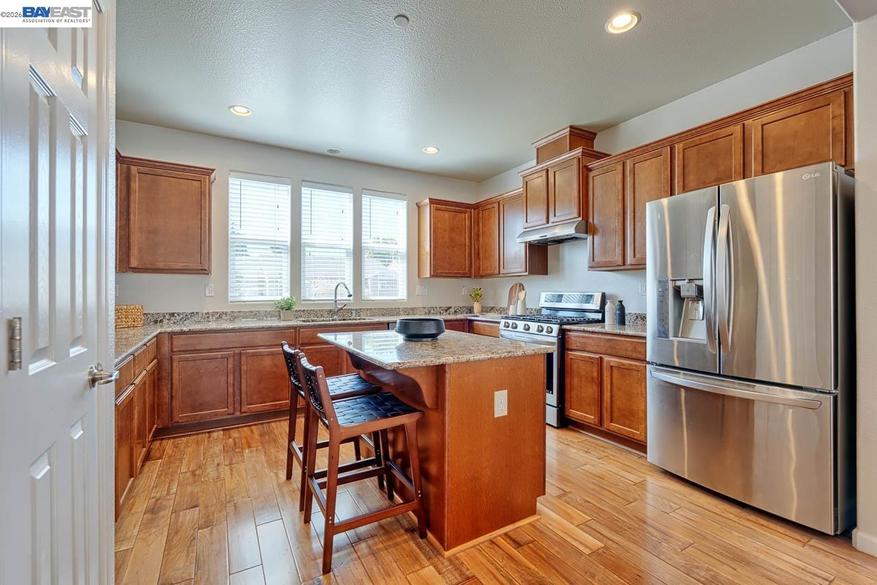 Detail Gallery Image 15 of 31 For 2943 Pescadero Ter, Fremont,  CA 94538 - 3 Beds | 2/1 Baths