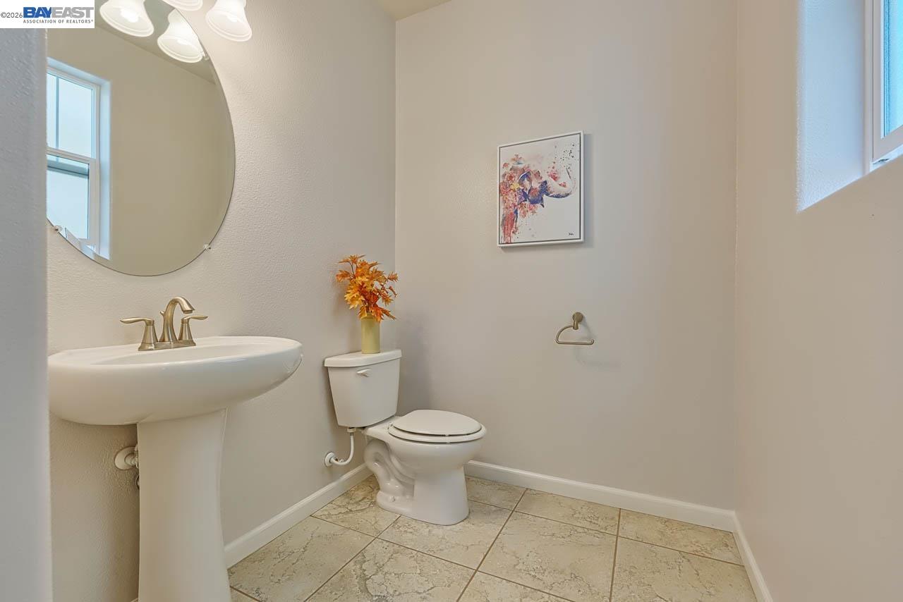 Detail Gallery Image 16 of 31 For 2943 Pescadero Ter, Fremont,  CA 94538 - 3 Beds | 2/1 Baths