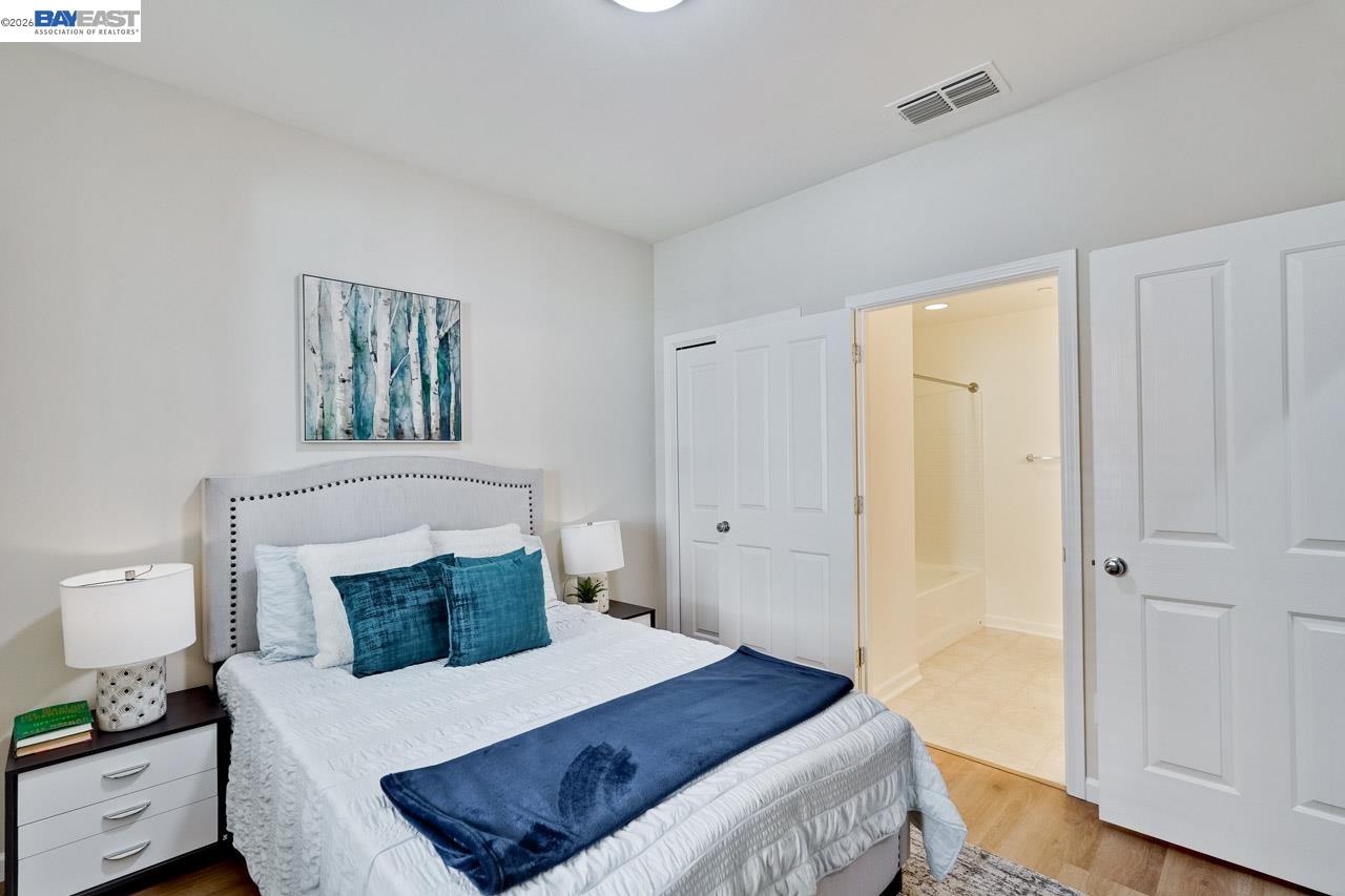 Detail Gallery Image 19 of 37 For 1369 Coyote Creek Way, Milpitas,  CA 95035 - 3 Beds | 3/1 Baths