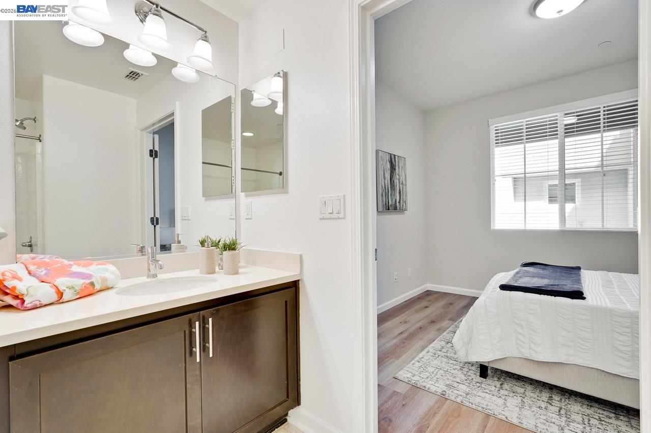 Detail Gallery Image 21 of 37 For 1369 Coyote Creek Way, Milpitas,  CA 95035 - 3 Beds | 3/1 Baths