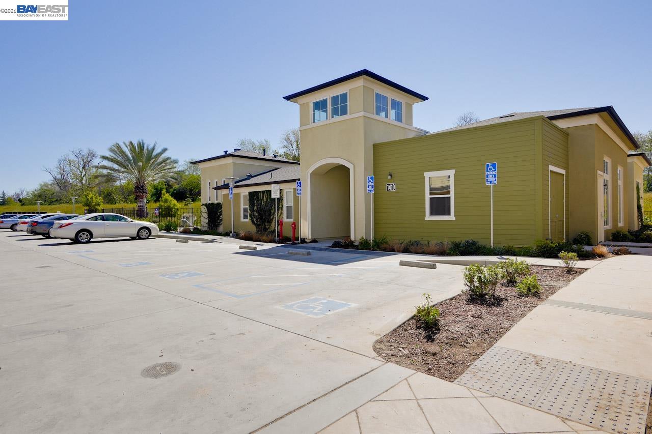 Detail Gallery Image 32 of 37 For 1369 Coyote Creek Way, Milpitas,  CA 95035 - 3 Beds | 3/1 Baths