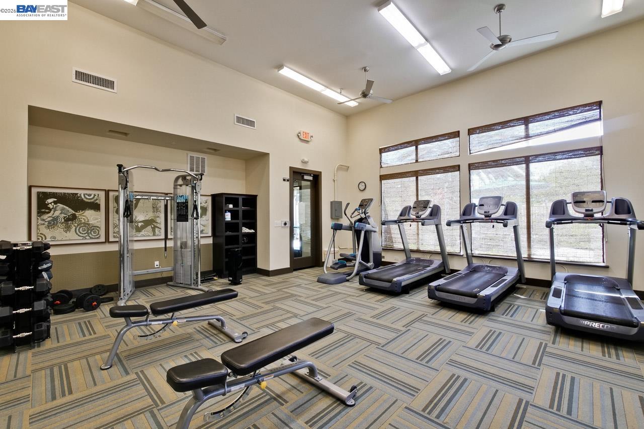 Detail Gallery Image 34 of 37 For 1369 Coyote Creek Way, Milpitas,  CA 95035 - 3 Beds | 3/1 Baths