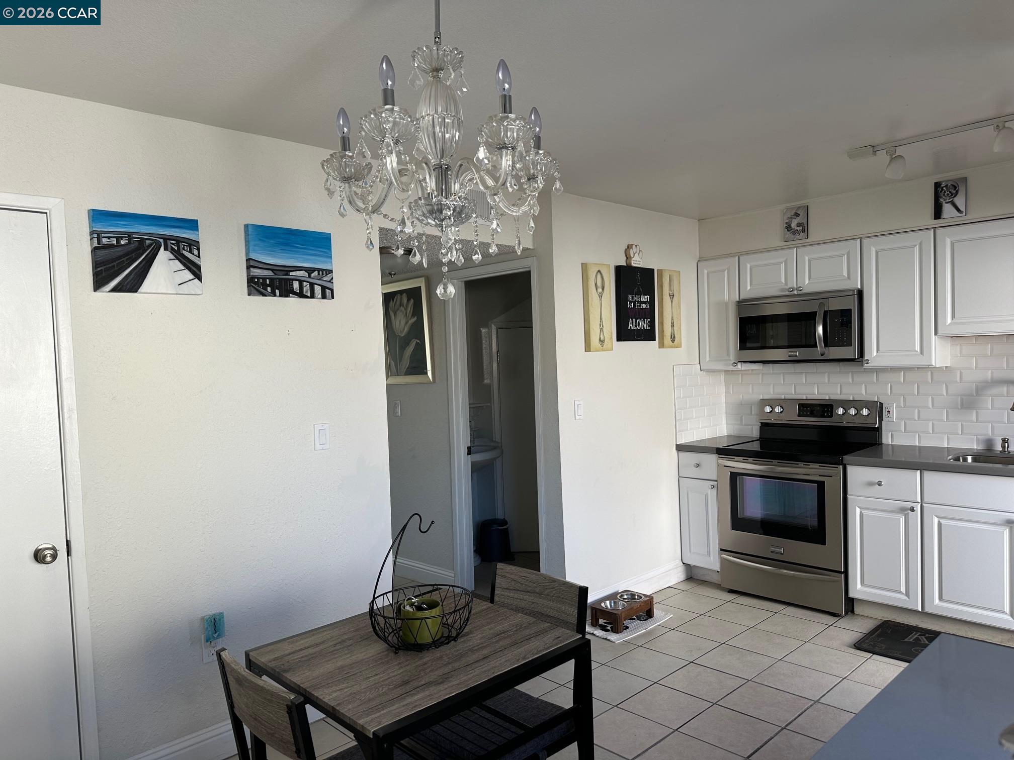 Photo #4: 41127751 Listing: Photo #4