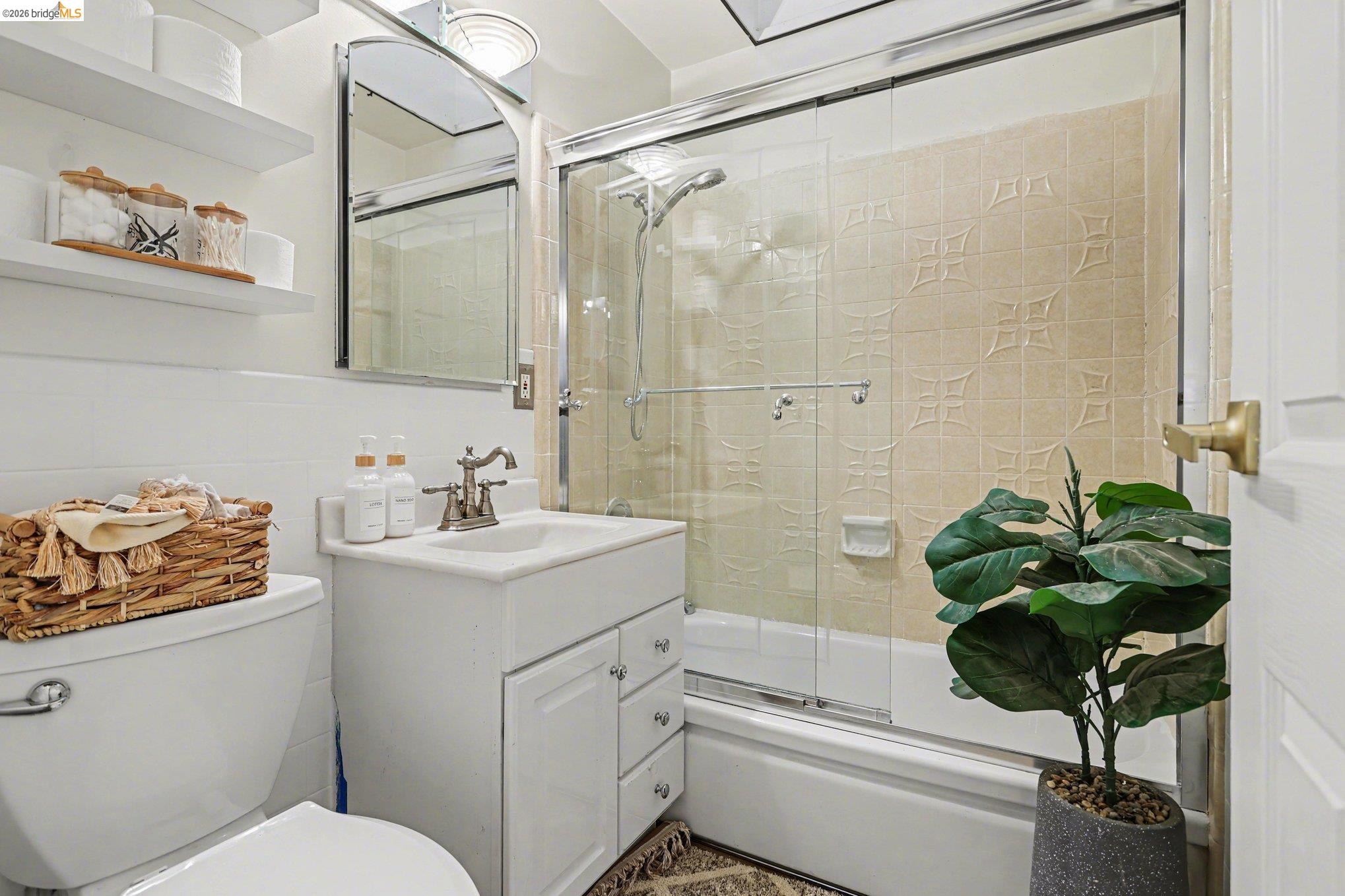 Detail Gallery Image 24 of 31 For 936 Santa Cruz Dr, Pleasant Hill,  CA 94523 - 3 Beds | 2 Baths