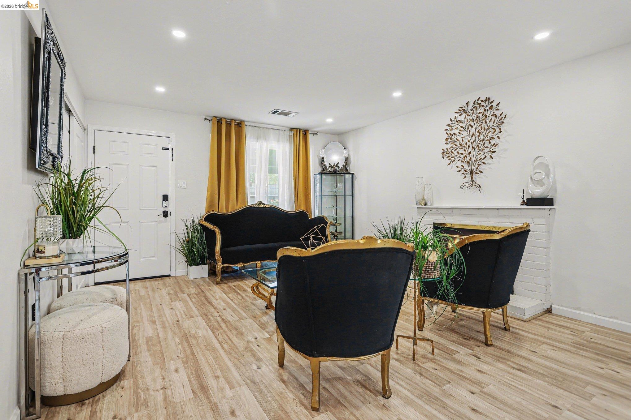 Detail Gallery Image 7 of 31 For 936 Santa Cruz Dr, Pleasant Hill,  CA 94523 - 3 Beds | 2 Baths