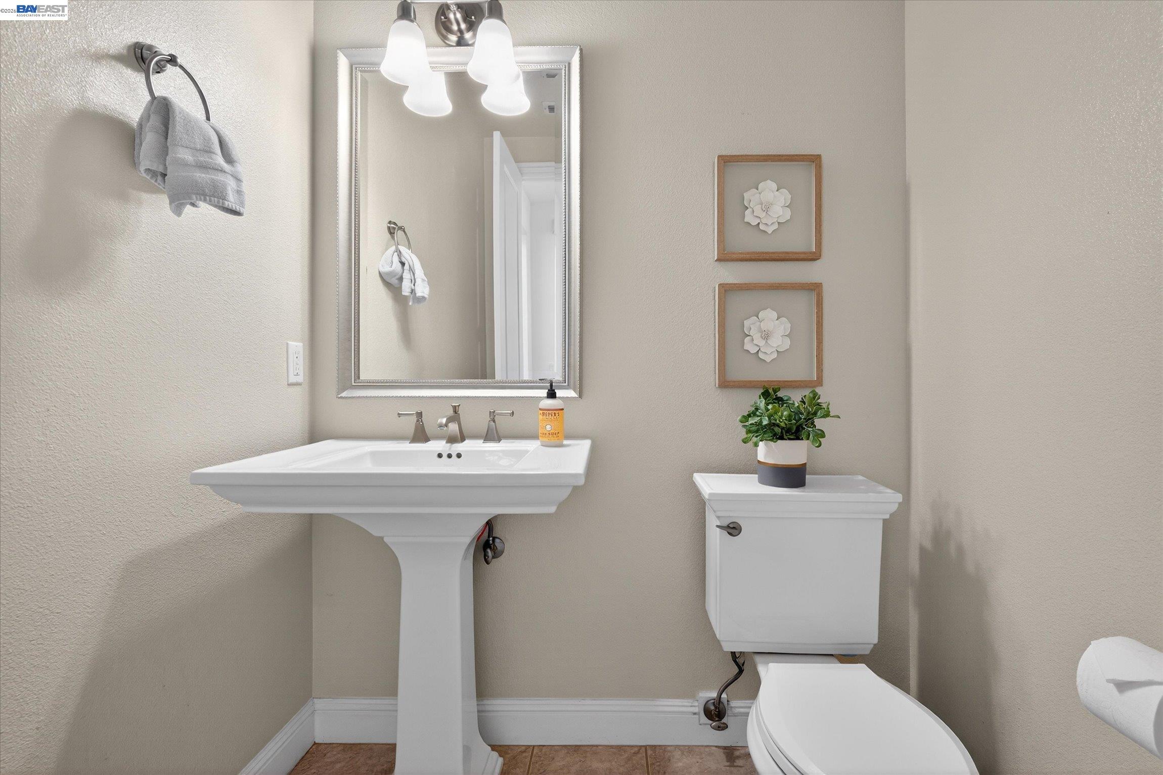 Detail Gallery Image 18 of 49 For 3001 Lusitana Dr, Livermore,  CA 94550 - 5 Beds | 4/1 Baths