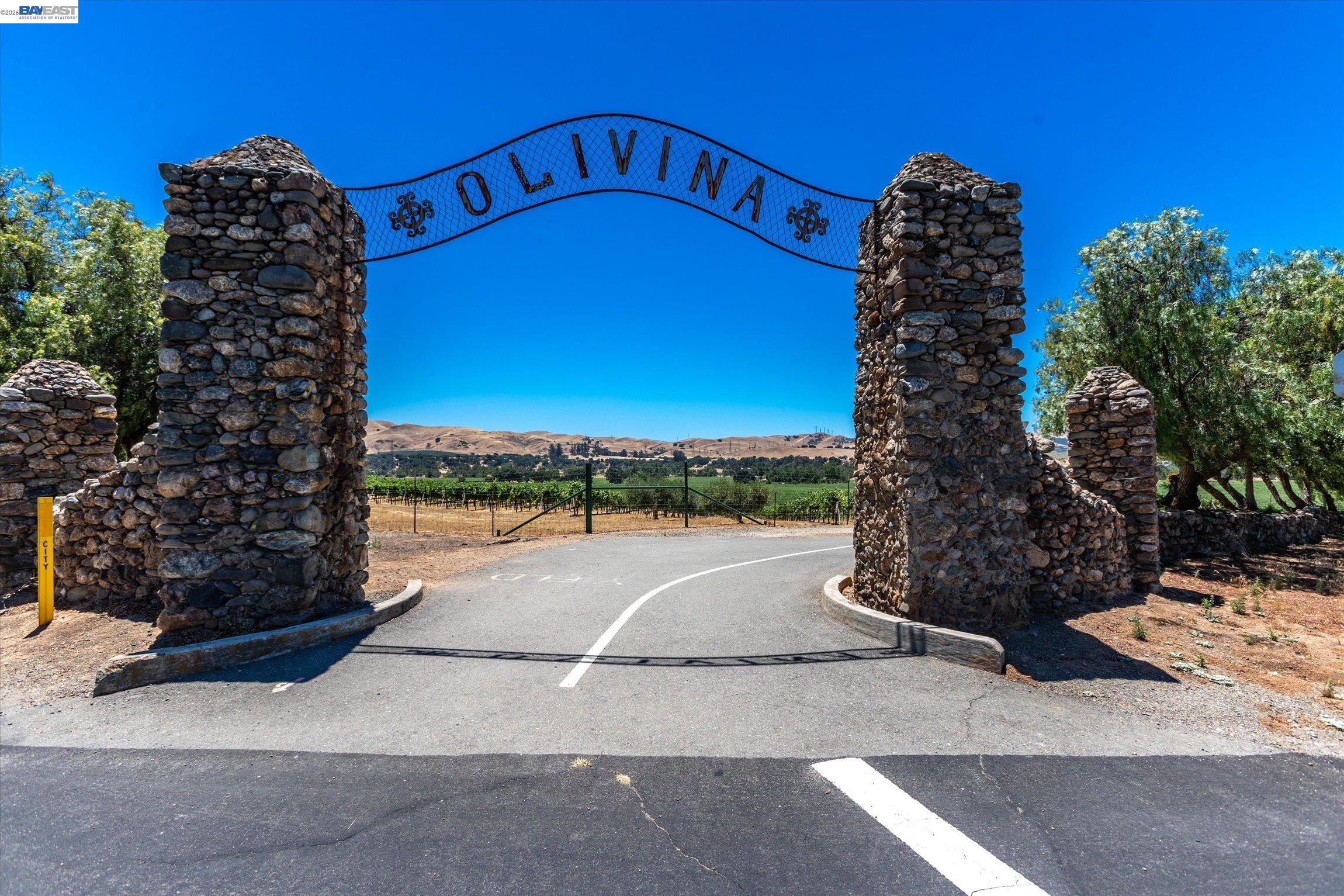 Detail Gallery Image 47 of 49 For 3001 Lusitana Dr, Livermore,  CA 94550 - 5 Beds | 4/1 Baths