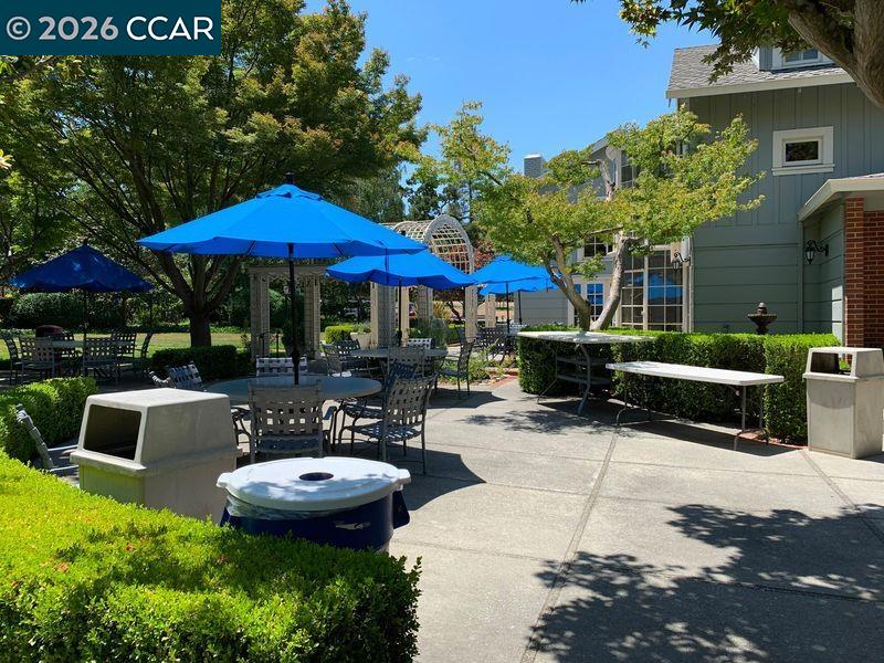 Detail Gallery Image 32 of 37 For 2733 Ptarmigan Dr #2,  Walnut Creek,  CA 94595 - 2 Beds | 2 Baths