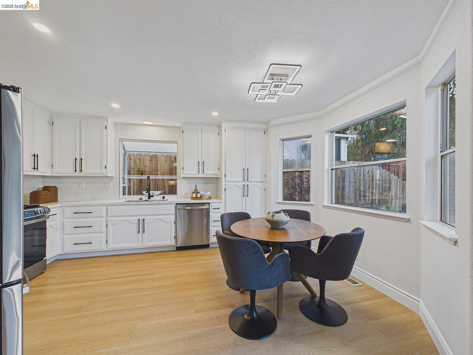 Detail Gallery Image 24 of 60 For 2392 Austin Ct, Castro Valley,  CA 94546 - 4 Beds | 3 Baths