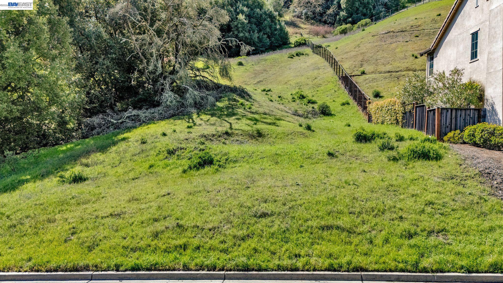 Detail Gallery Image 2 of 6 For 125 Wittenham Ct, San Ramon,  CA 94583 - – Beds | – Baths