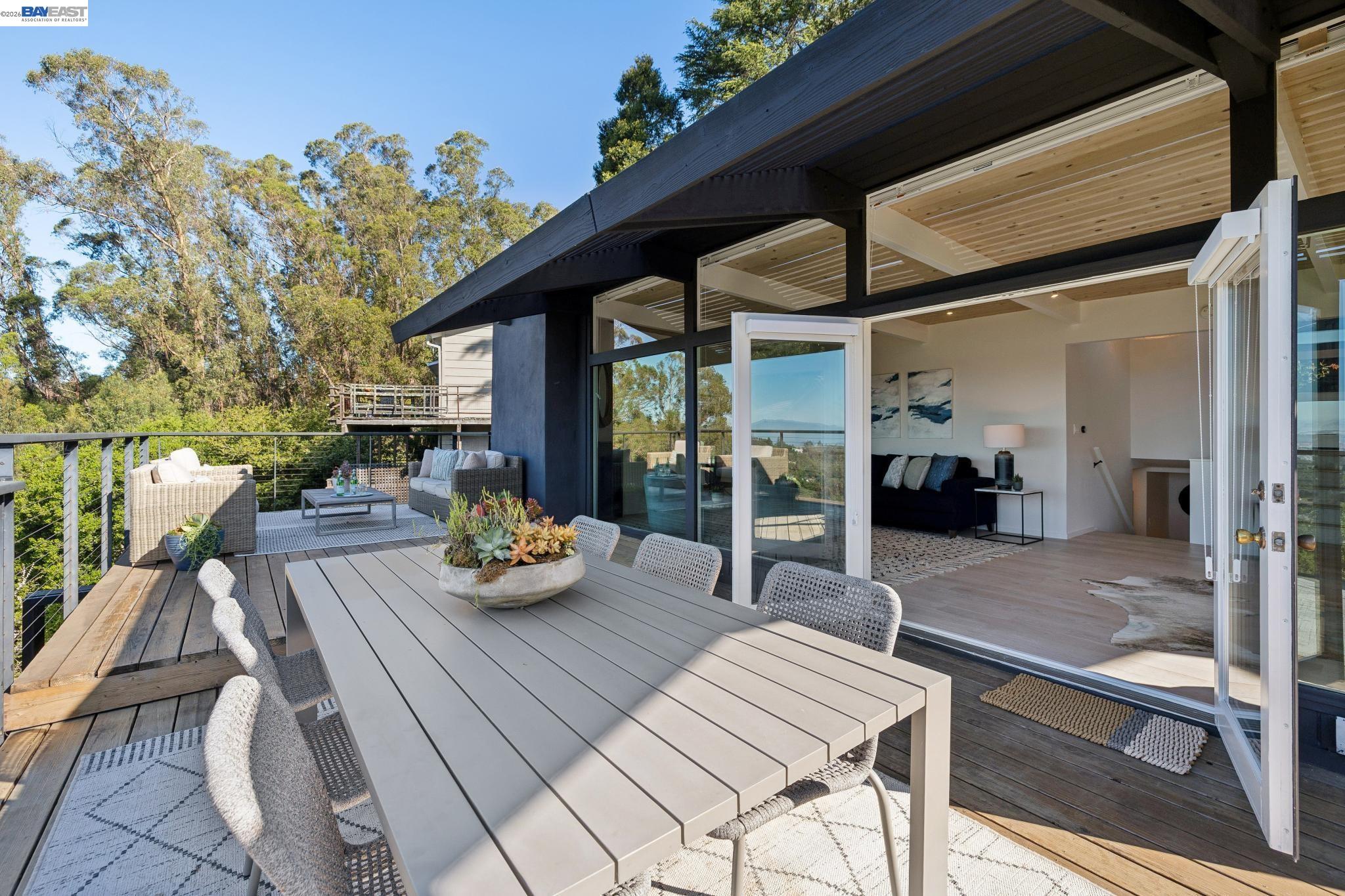 Detail Gallery Image 20 of 60 For 6801 Armour Drive, Oakland,  CA 94611 - 3 Beds | 4 Baths