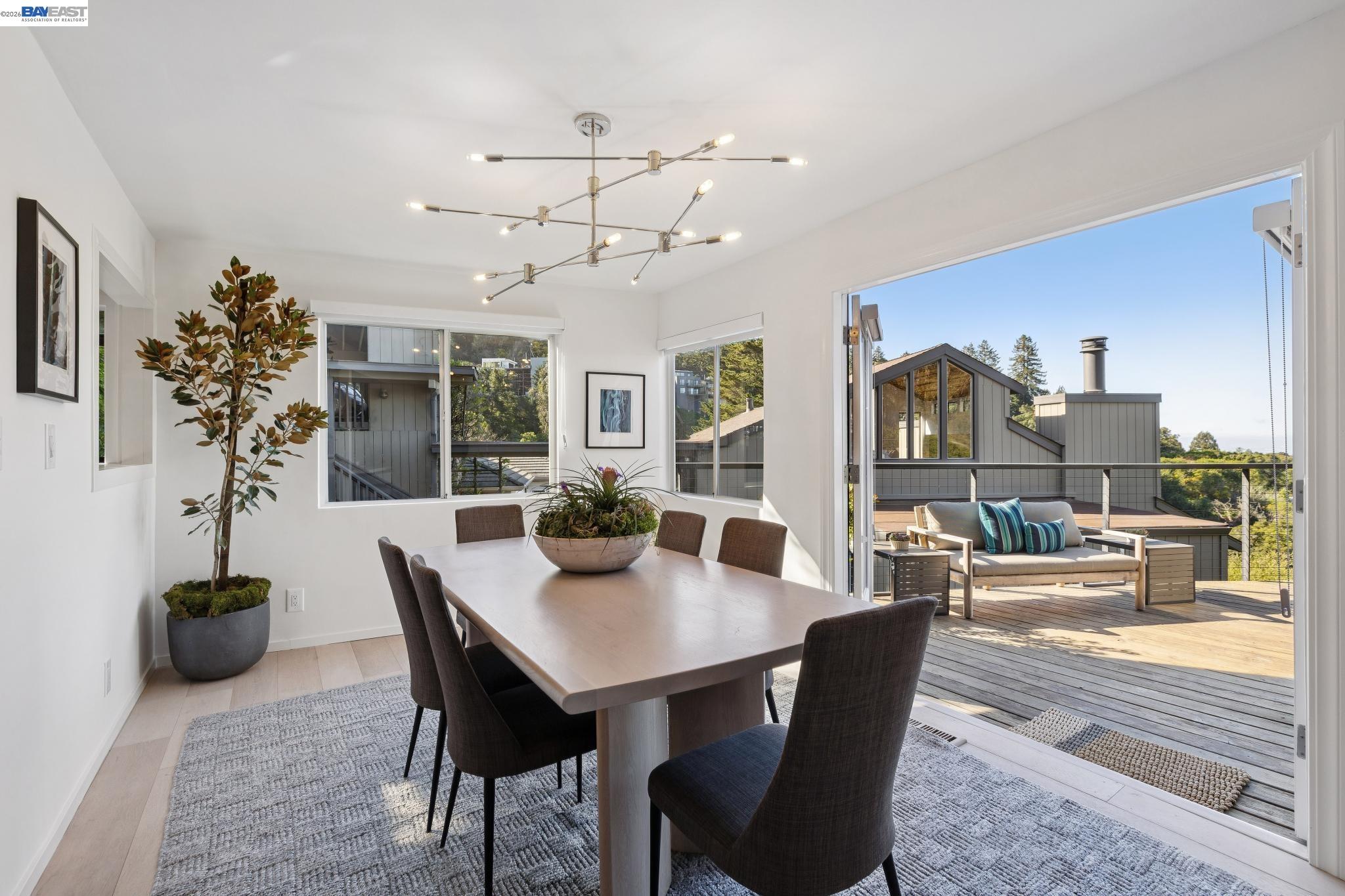 Detail Gallery Image 21 of 60 For 6801 Armour Drive, Oakland,  CA 94611 - 3 Beds | 4 Baths