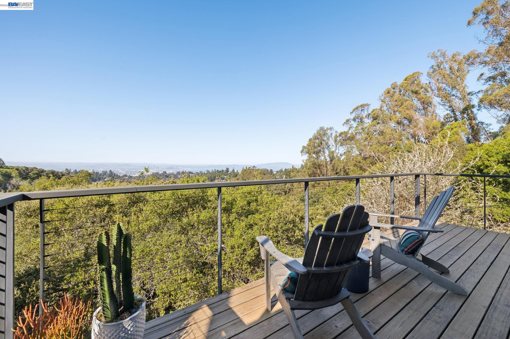 Detail Gallery Image 31 of 60 For 6801 Armour Drive, Oakland,  CA 94611 - 3 Beds | 4 Baths