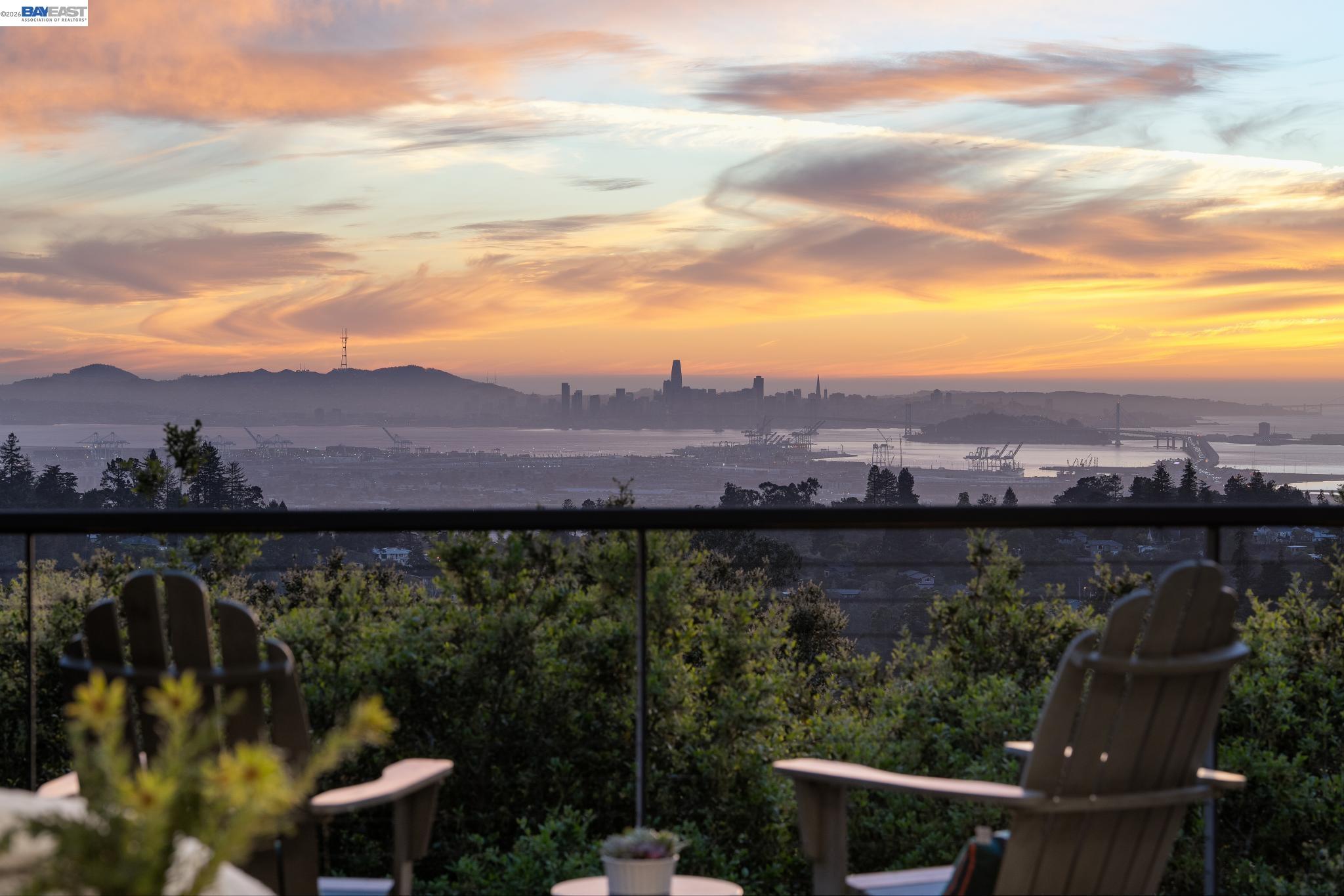 Detail Gallery Image 6 of 60 For 6801 Armour Drive, Oakland,  CA 94611 - 3 Beds | 4 Baths