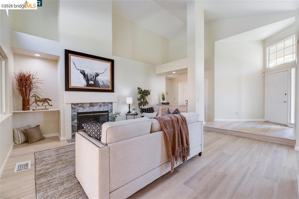 Detail Gallery Image 5 of 19 For 2436 Pismo Court, Discovery Bay,  CA 94505 - 3 Beds | 2 Baths