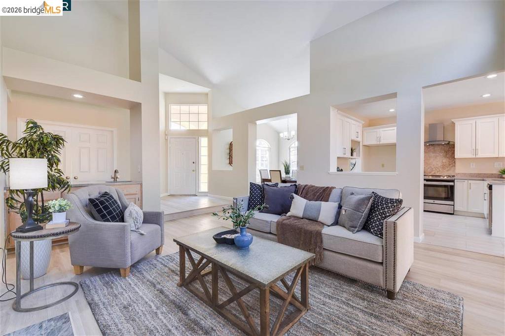 Detail Gallery Image 6 of 19 For 2436 Pismo Court, Discovery Bay,  CA 94505 - 3 Beds | 2 Baths