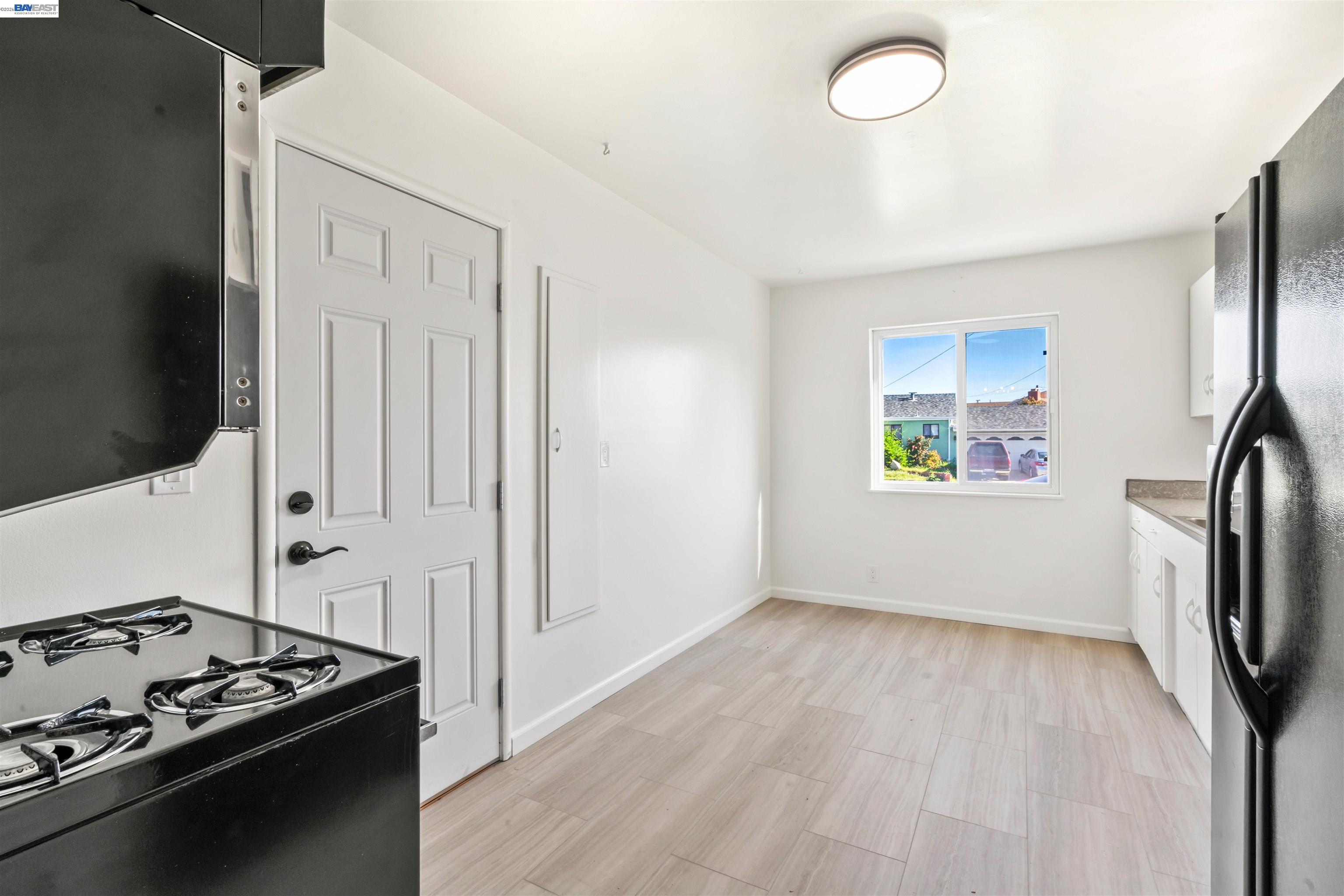 Detail Gallery Image 16 of 48 For 1573 Castro Street, San Leandro,  CA 94577 - 3 Beds | 1 Baths