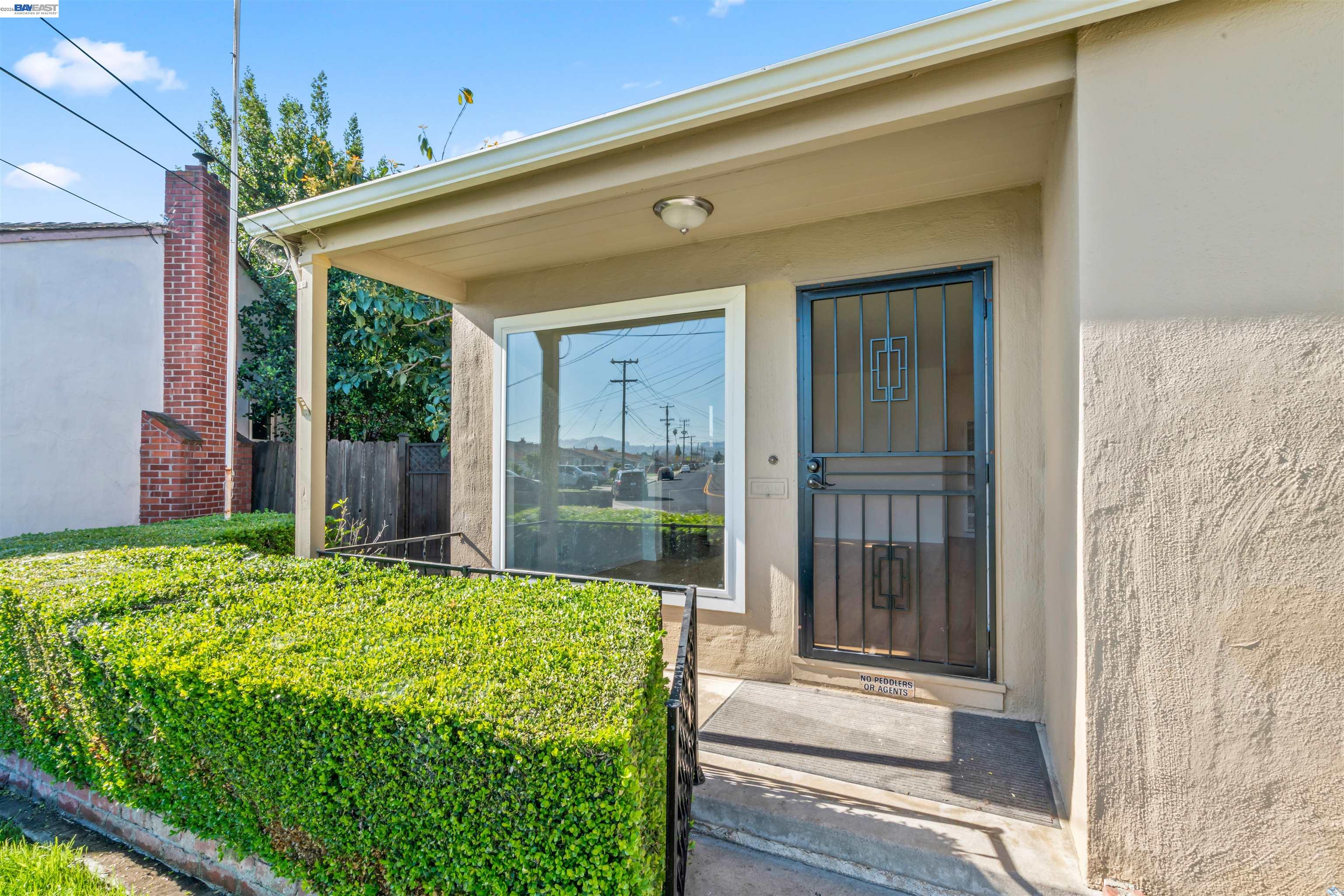 Detail Gallery Image 3 of 48 For 1573 Castro Street, San Leandro,  CA 94577 - 3 Beds | 1 Baths