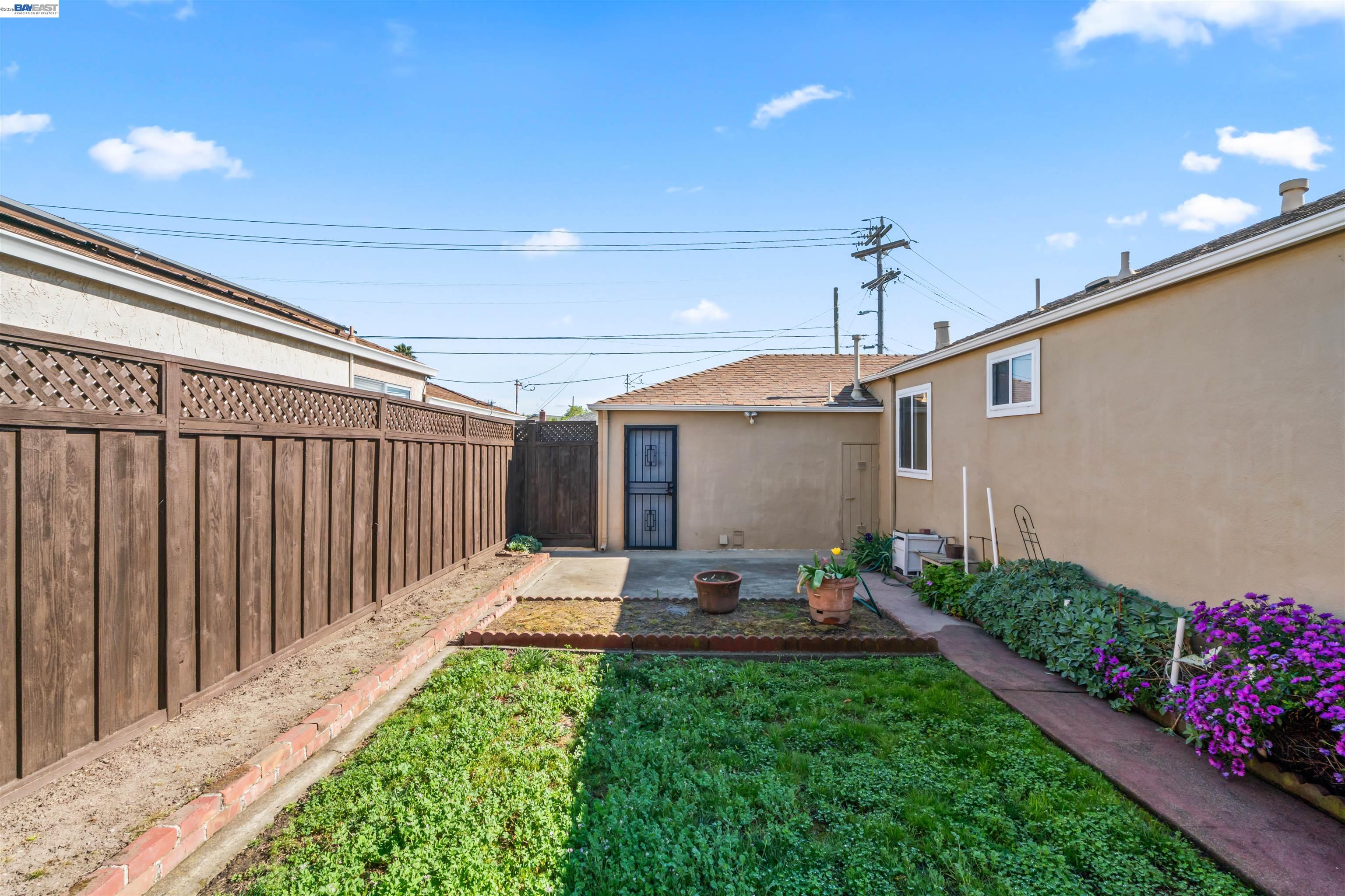 Detail Gallery Image 34 of 48 For 1573 Castro Street, San Leandro,  CA 94577 - 3 Beds | 1 Baths