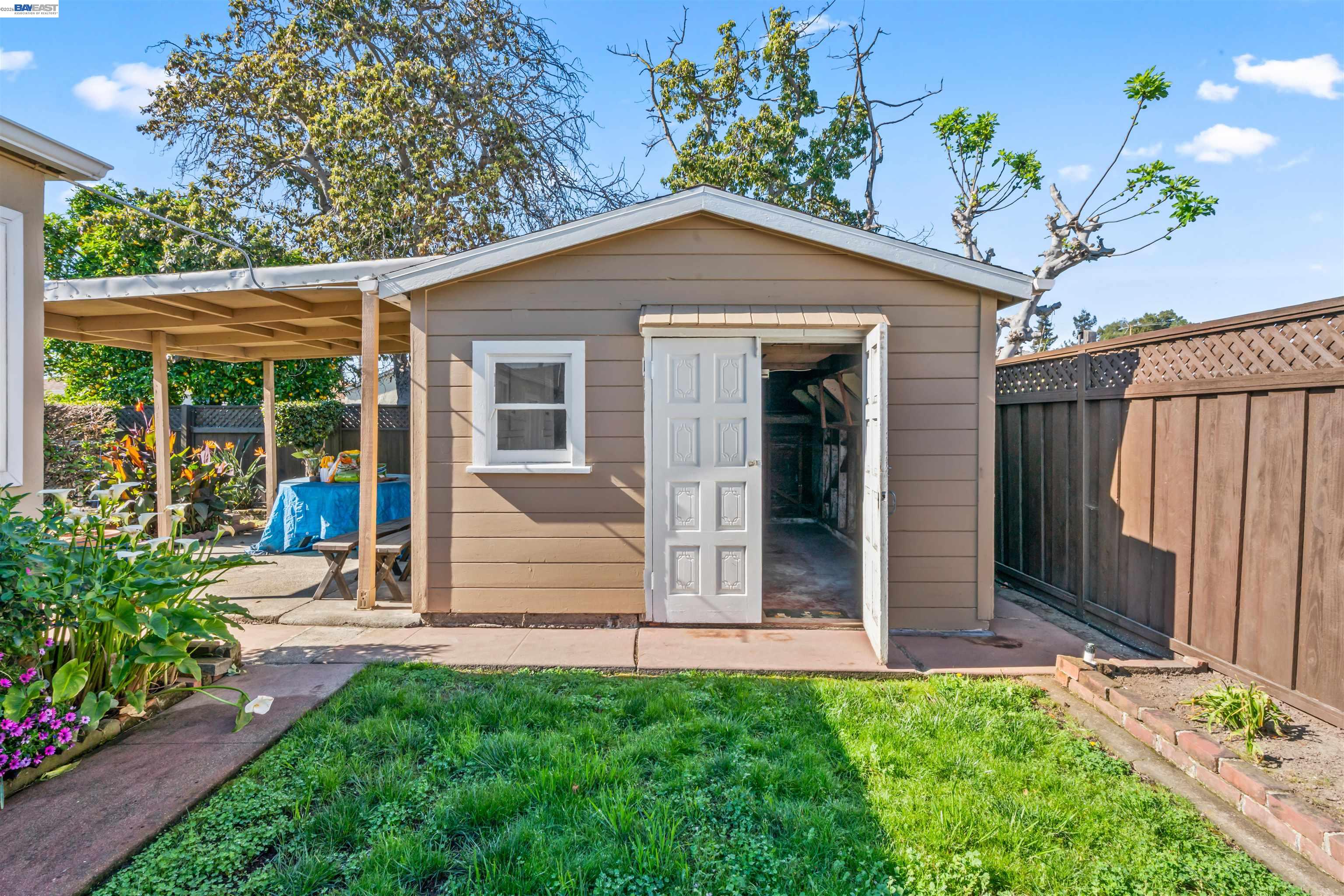 Detail Gallery Image 35 of 48 For 1573 Castro Street, San Leandro,  CA 94577 - 3 Beds | 1 Baths