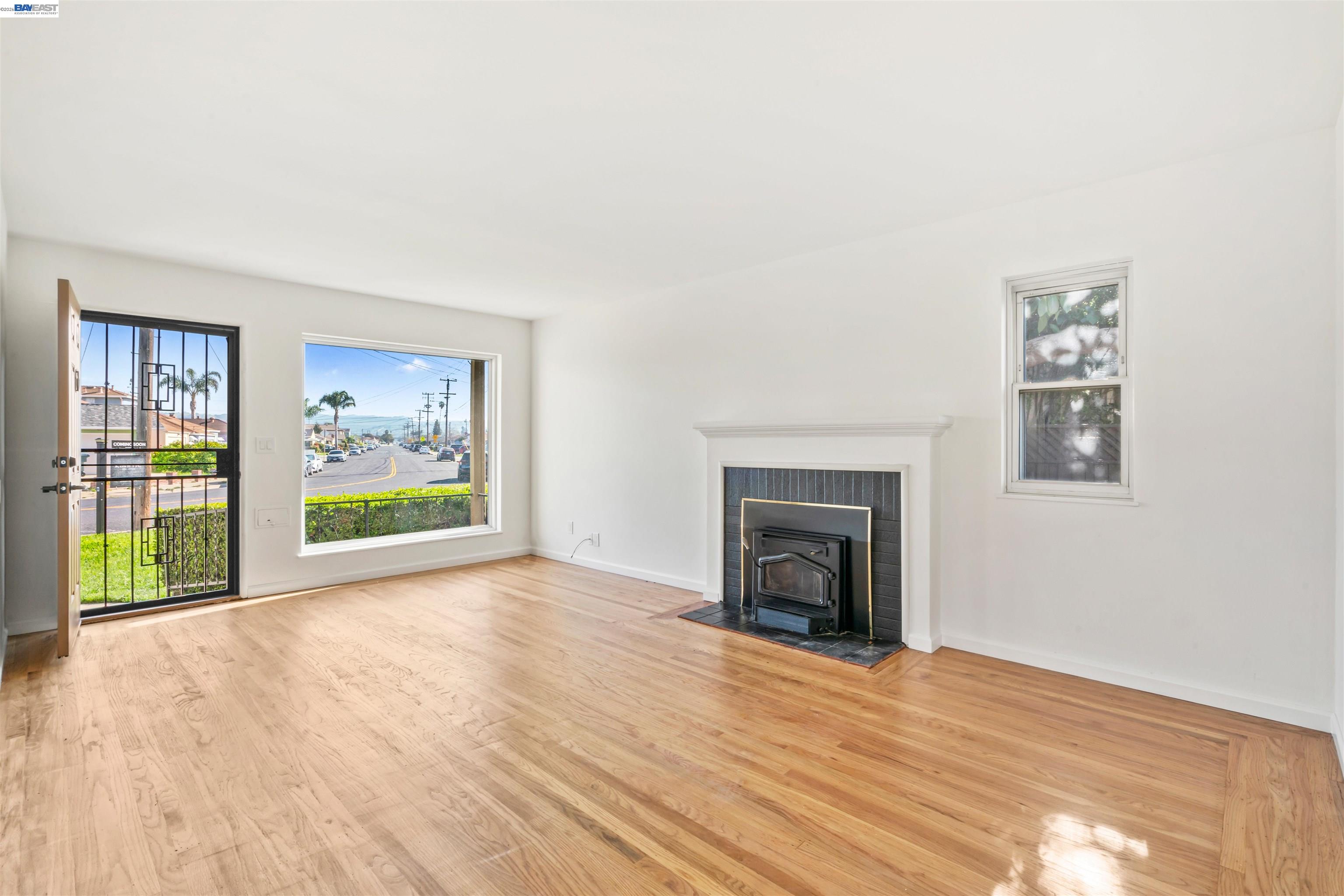 Detail Gallery Image 8 of 48 For 1573 Castro Street, San Leandro,  CA 94577 - 3 Beds | 1 Baths