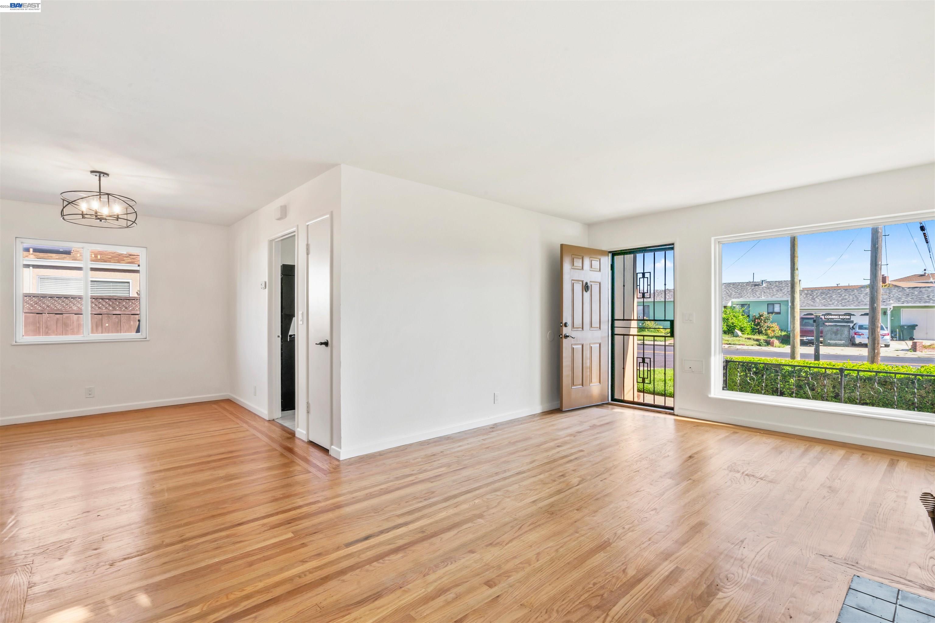 Detail Gallery Image 9 of 48 For 1573 Castro Street, San Leandro,  CA 94577 - 3 Beds | 1 Baths