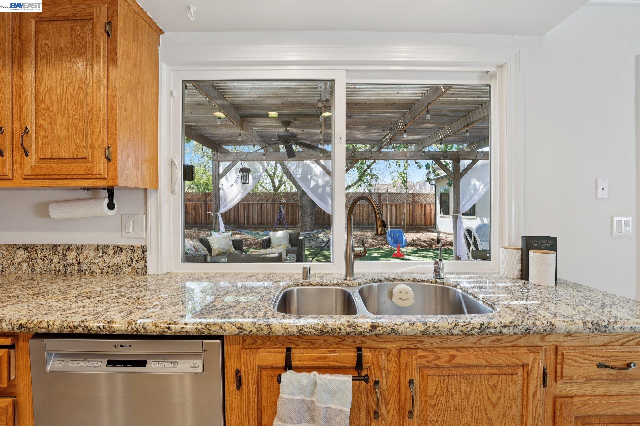 Detail Gallery Image 15 of 53 For 2633 Regent Rd, Livermore,  CA 94550 - 5 Beds | 3/1 Baths