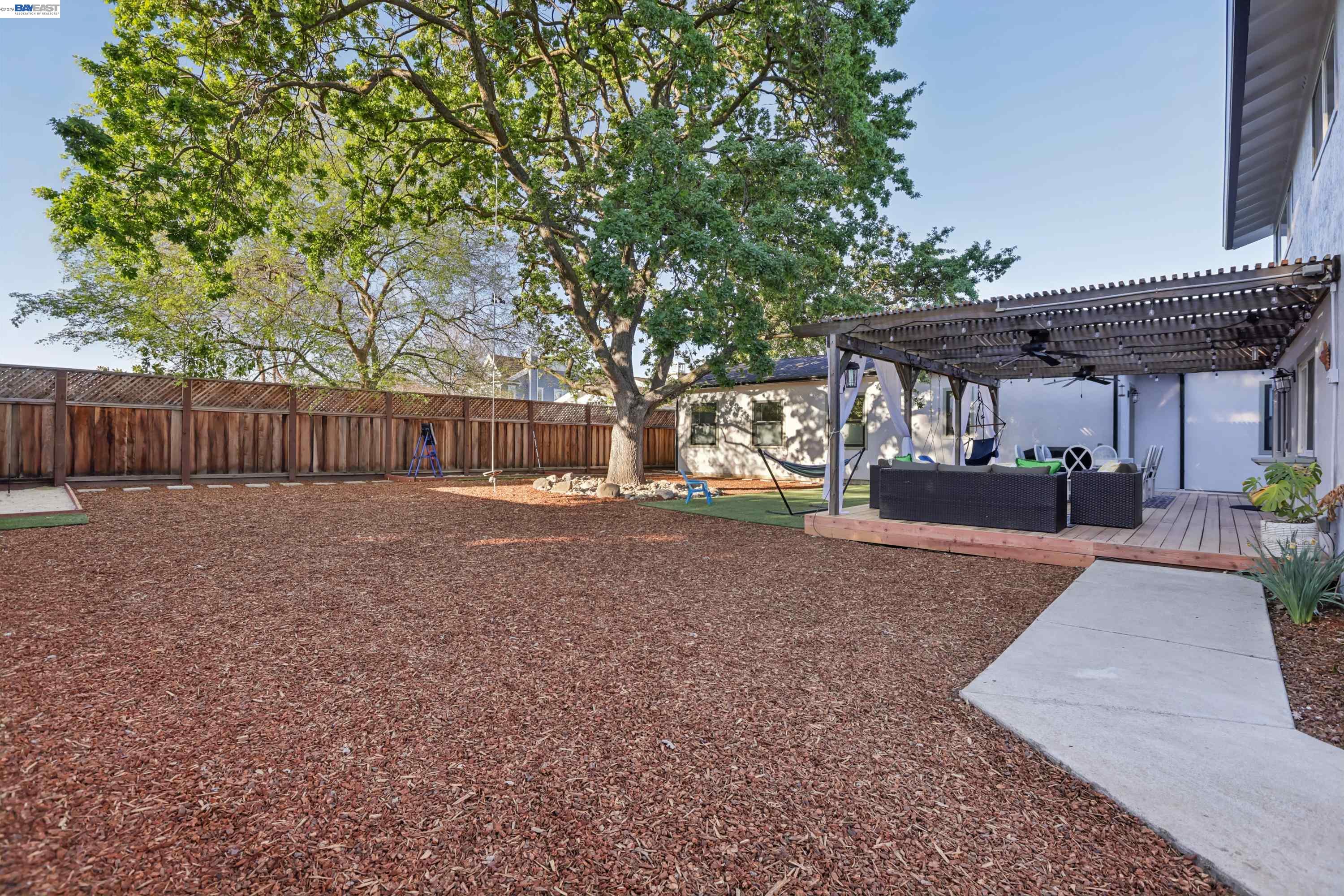 Detail Gallery Image 40 of 53 For 2633 Regent Rd, Livermore,  CA 94550 - 5 Beds | 3/1 Baths