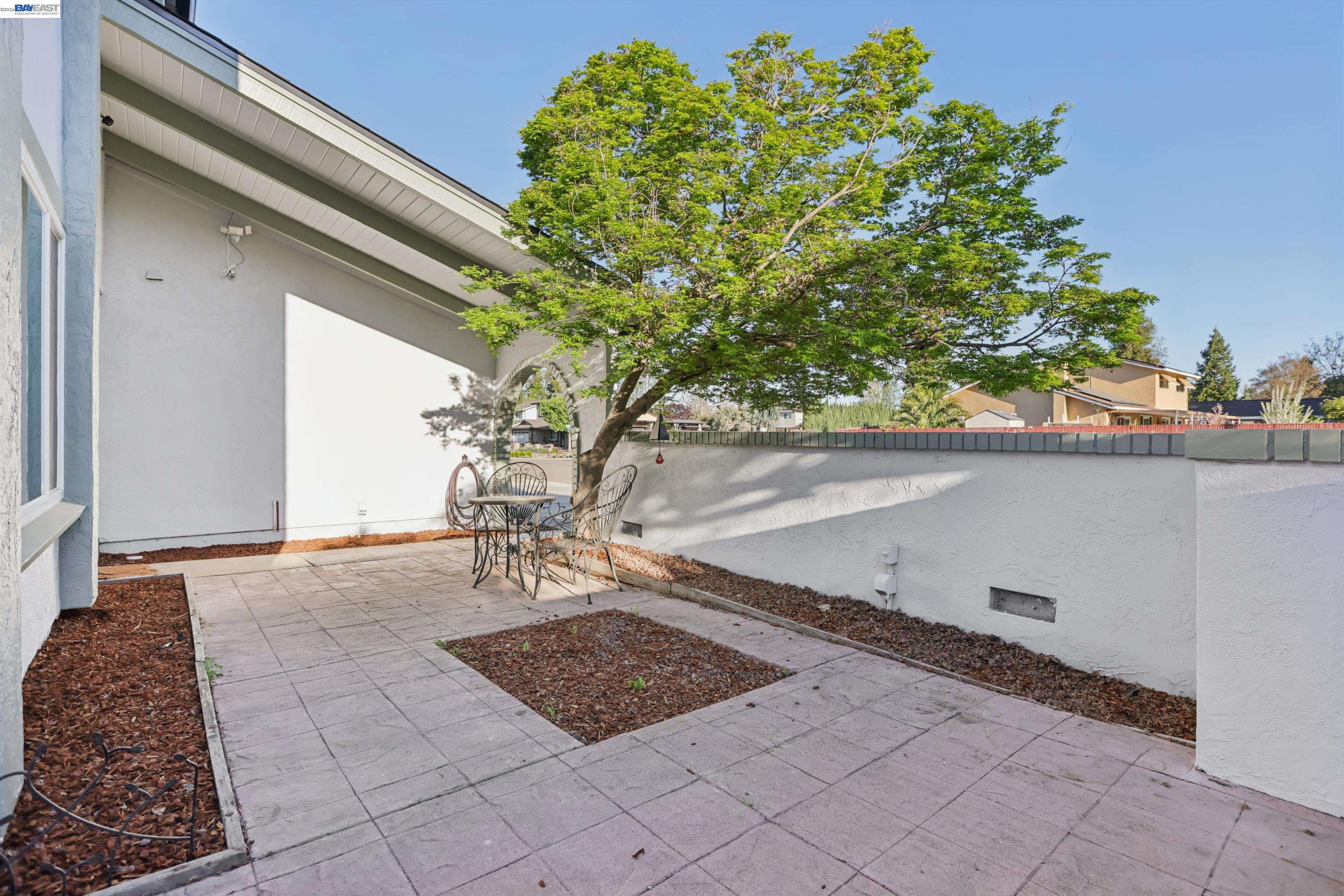 Detail Gallery Image 6 of 53 For 2633 Regent Rd, Livermore,  CA 94550 - 5 Beds | 3/1 Baths