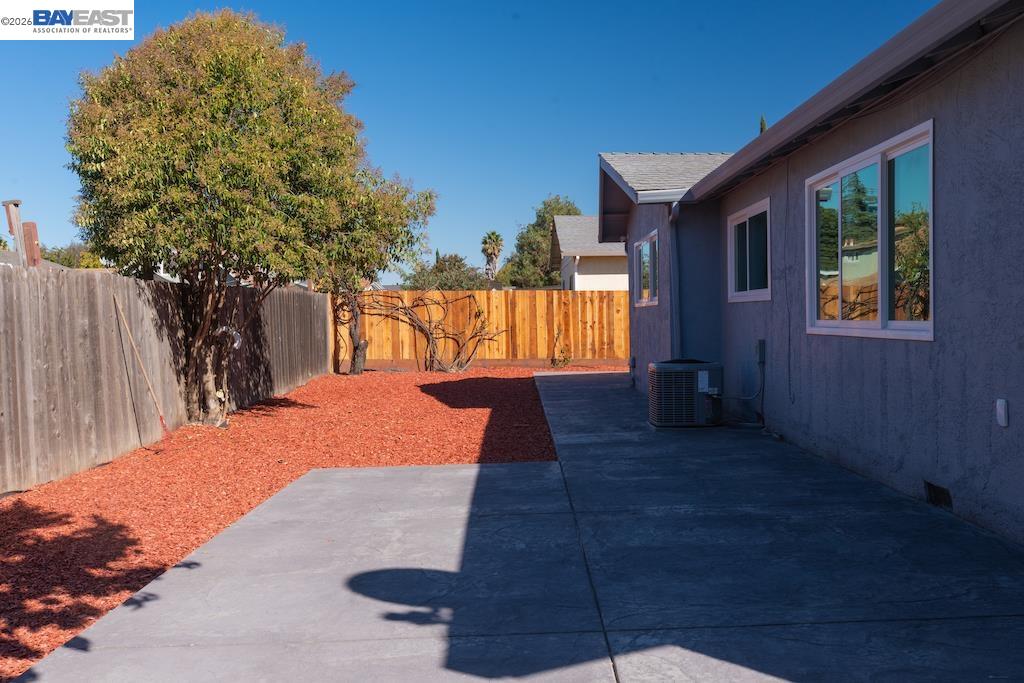 Detail Gallery Image 7 of 9 For Dover, Fairfield,  CA 94533 - 4 Beds | 2 Baths