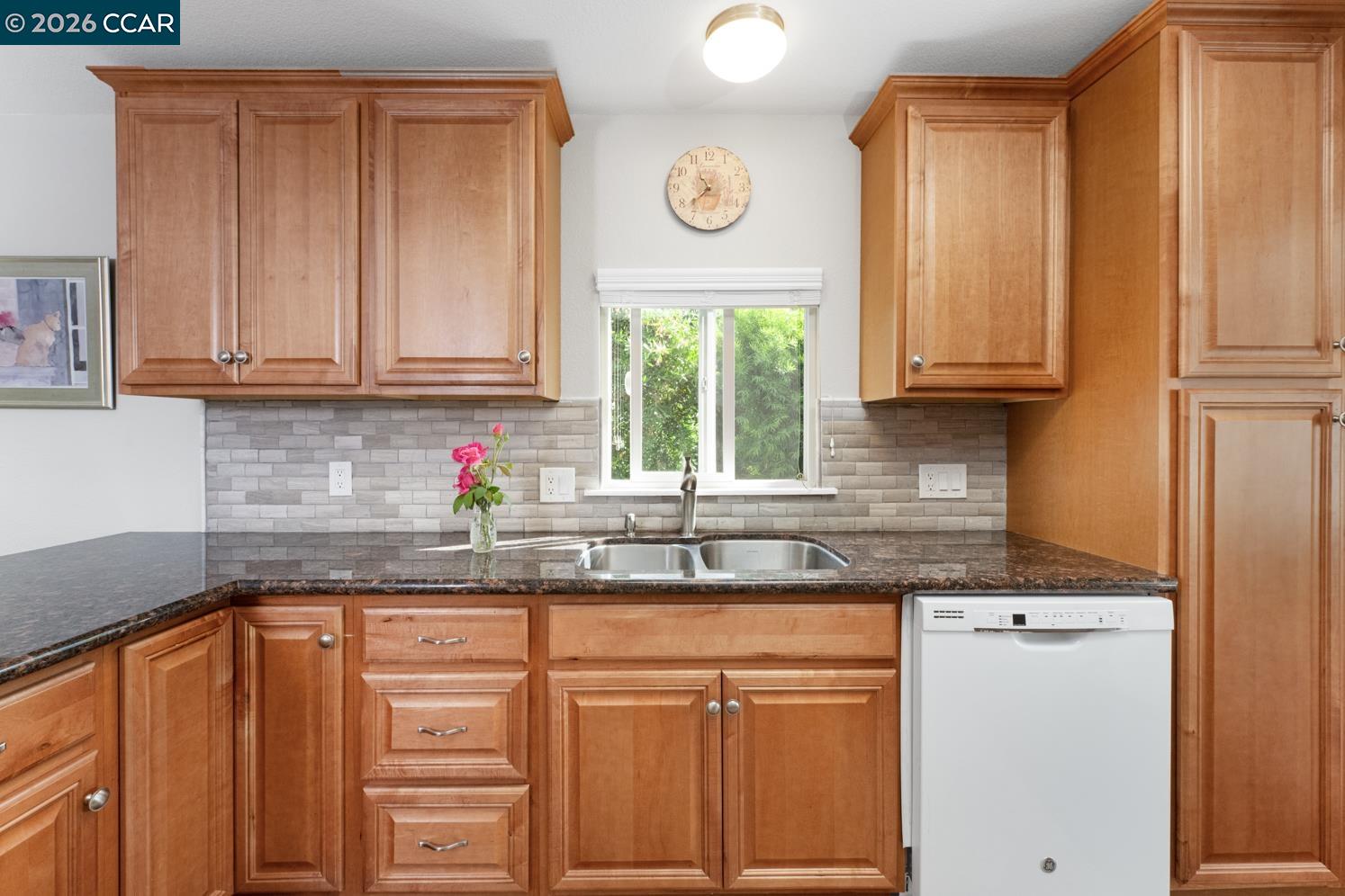 Detail Gallery Image 12 of 47 For 1035 Peralta #16,  Concord,  CA 94520 - 2 Beds | 2 Baths