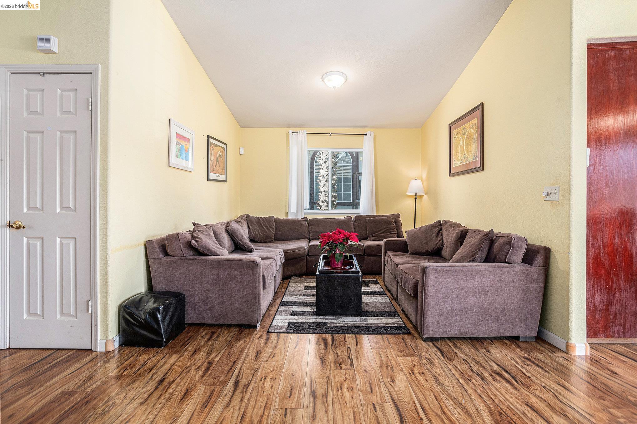 Detail Gallery Image 6 of 22 For 5490 Lenora Rd, Richmond,  CA 94803 - 4 Beds | 3 Baths