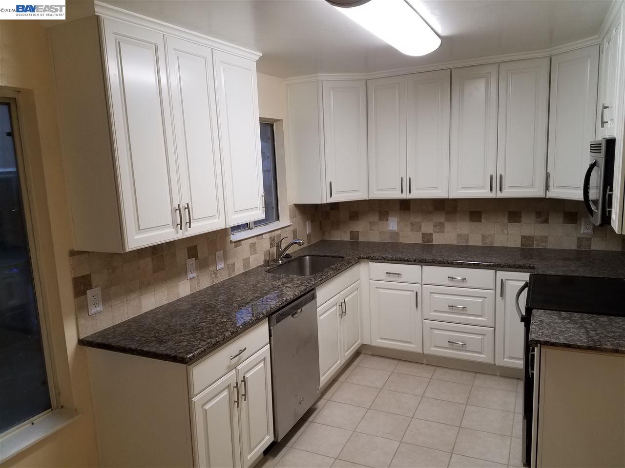 Detail Gallery Image 2 of 26 For 26730 Tyrrell Ave., Hayward,  CA 94544 - 4 Beds | 2 Baths