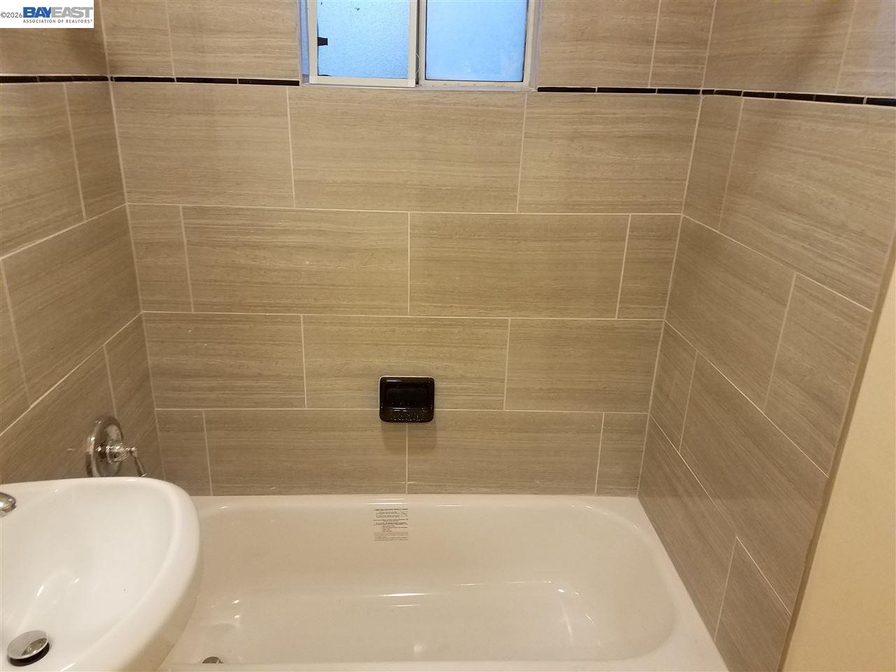 Detail Gallery Image 18 of 26 For 26730 Tyrrell Ave., Hayward,  CA 94544 - 4 Beds | 2 Baths