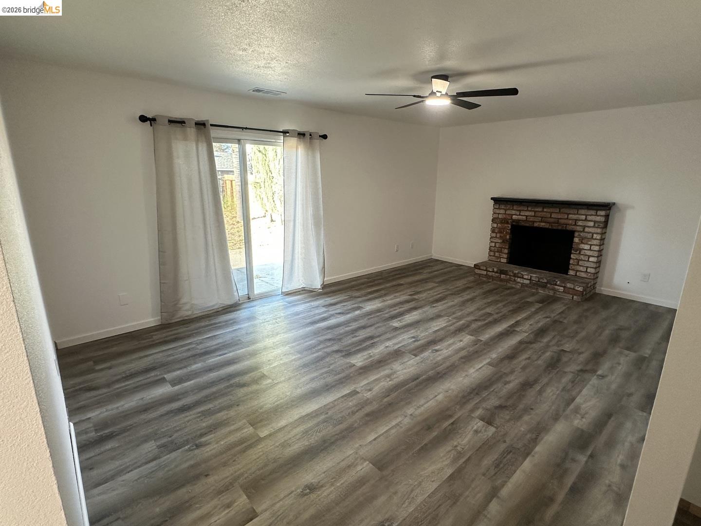 Detail Gallery Image 12 of 27 For 431 Montana Ave, Turlock,  CA 95380 - 3 Beds | 2 Baths