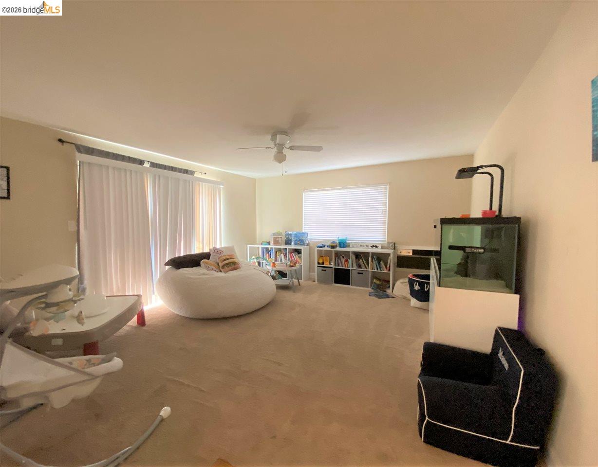 Detail Gallery Image 12 of 16 For 235 Donegal Way, Martinez,  CA 94553 - 3 Beds | 2 Baths